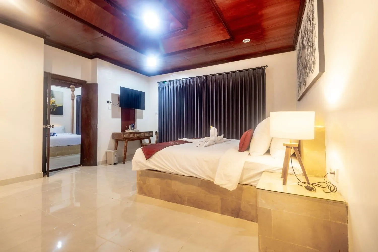 Photo of the whole room, Bed in Batuan Village