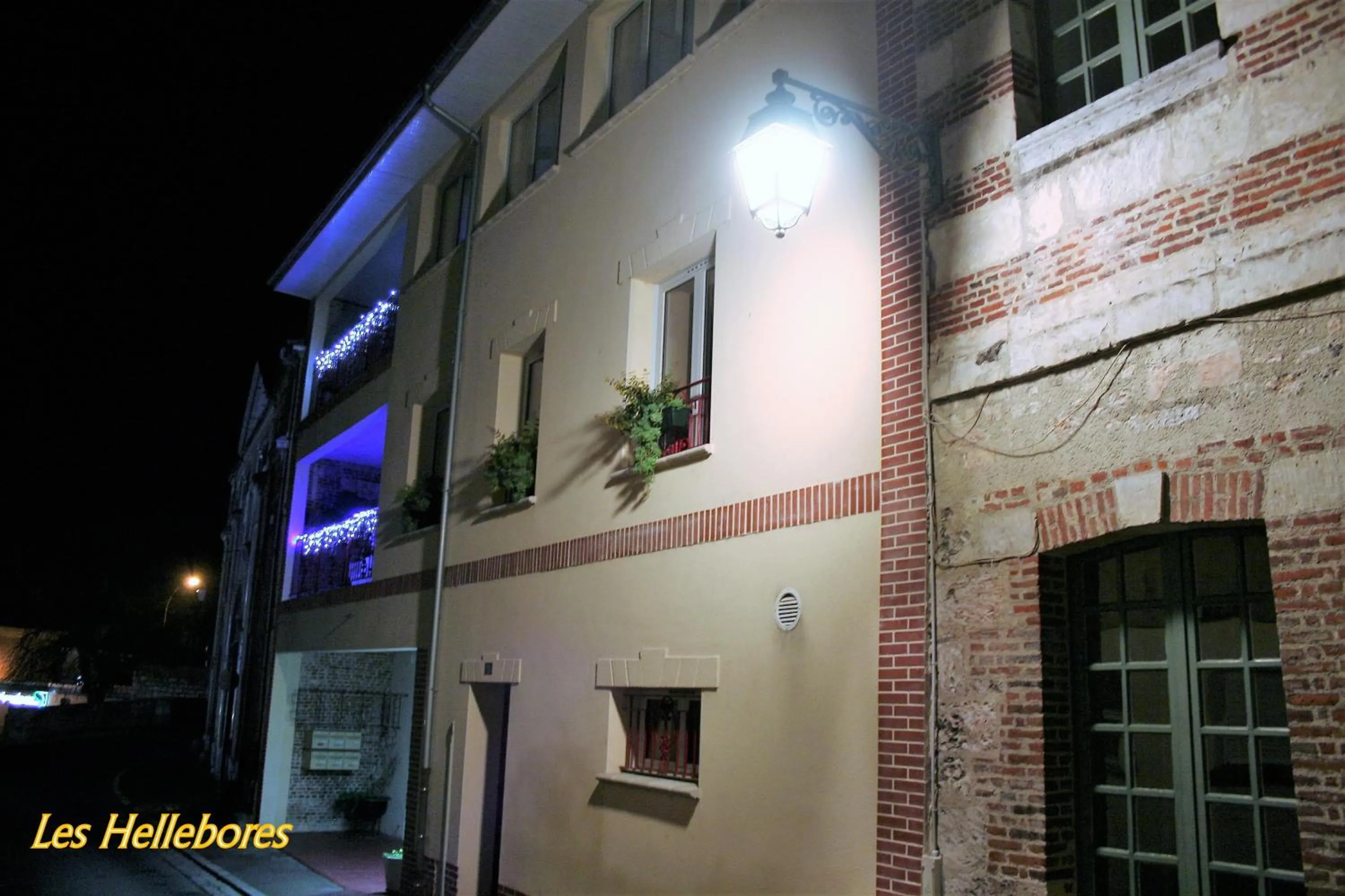 Property building in Les Hellebores