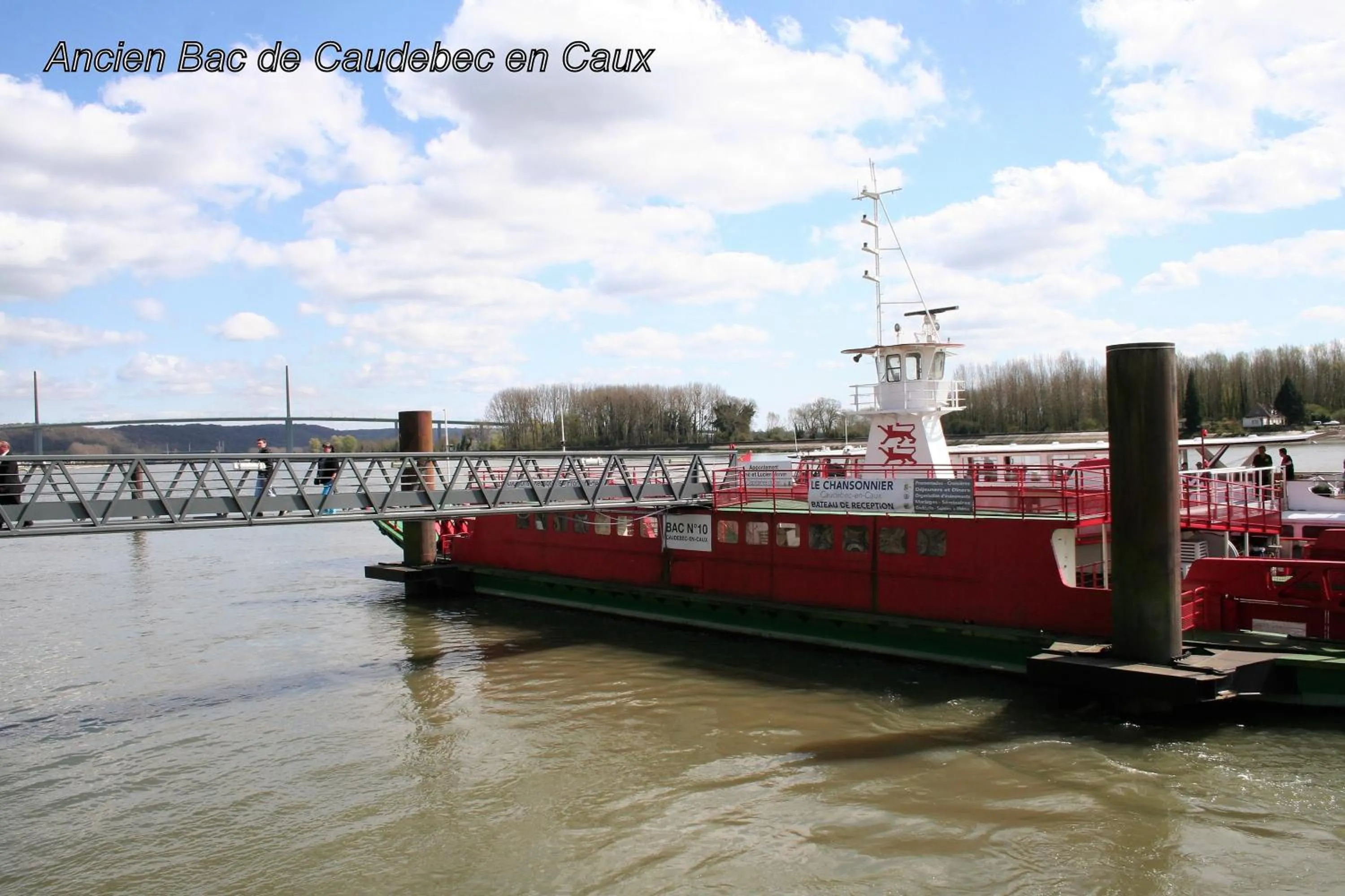 River view in Les Hellebores