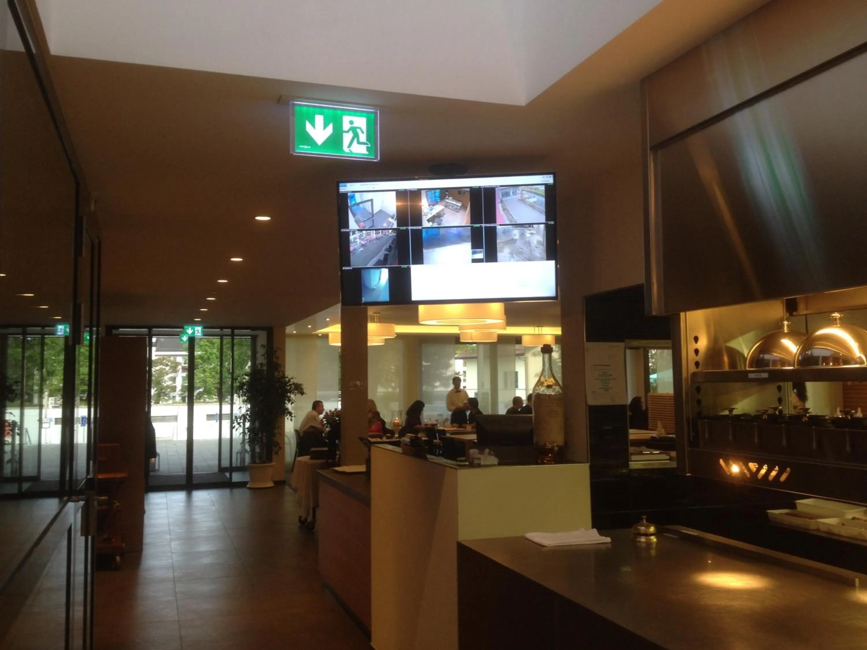 On-site shops in Hôtel Glanis