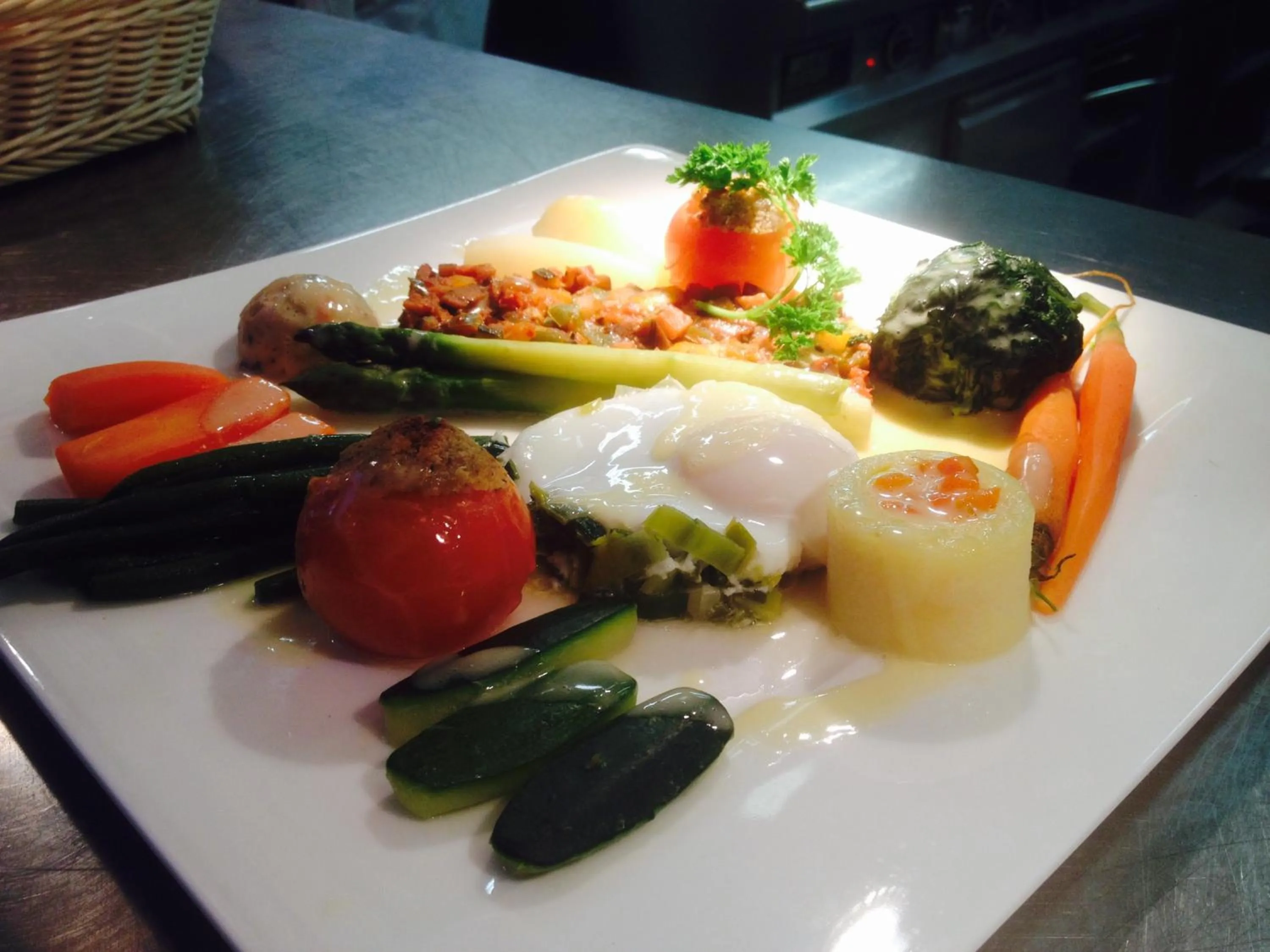 Food and drinks in Hôtel Glanis