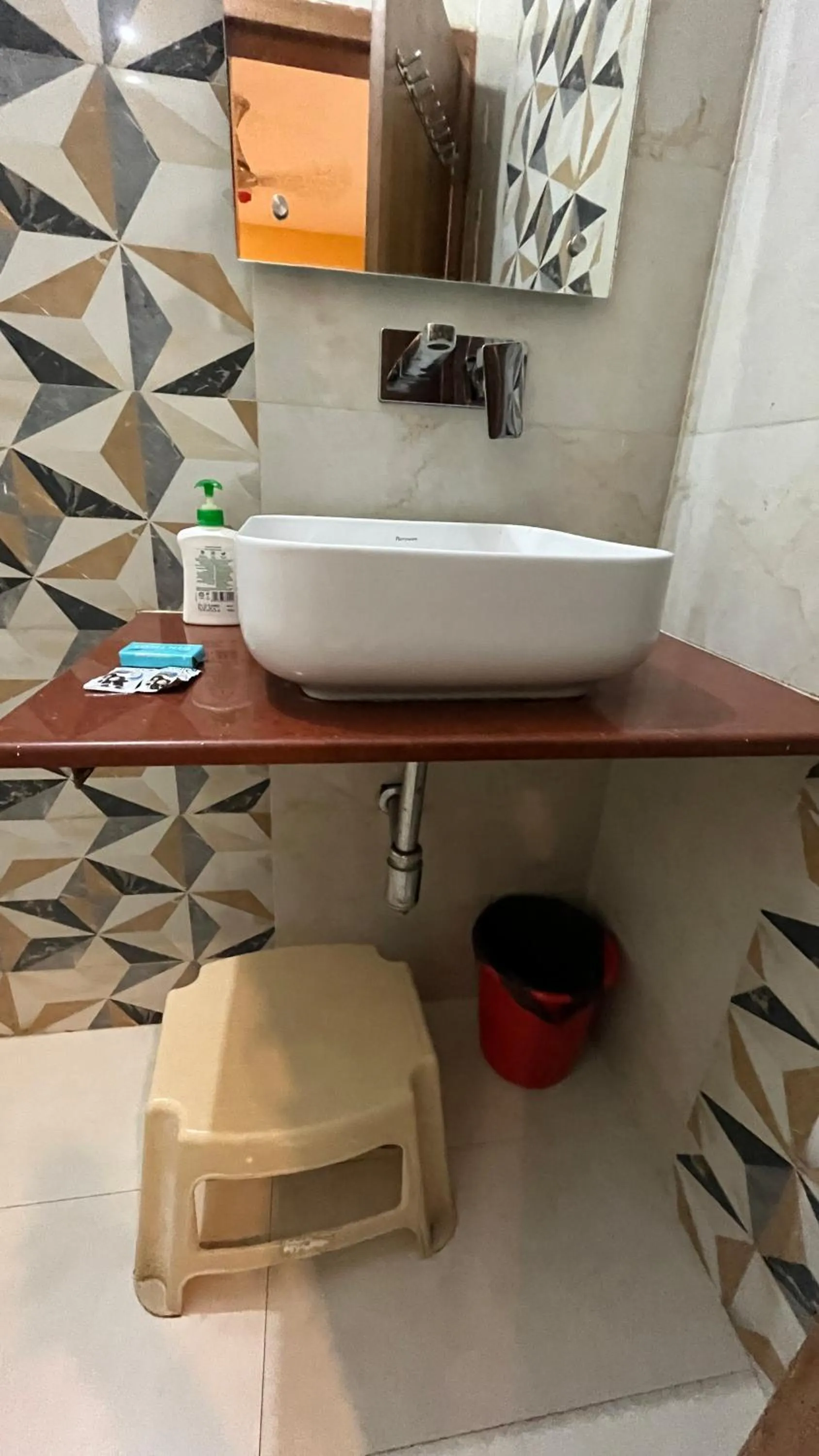 Bathroom in Maharastra Bhavan Atithi Grah