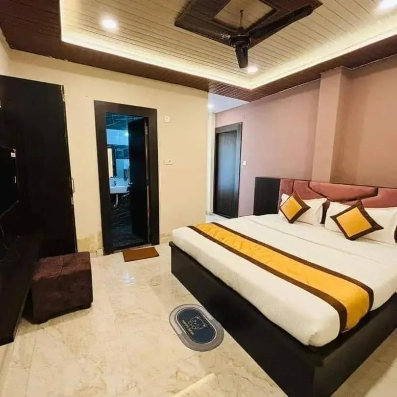 Bed in Maharastra Bhavan Atithi Grah