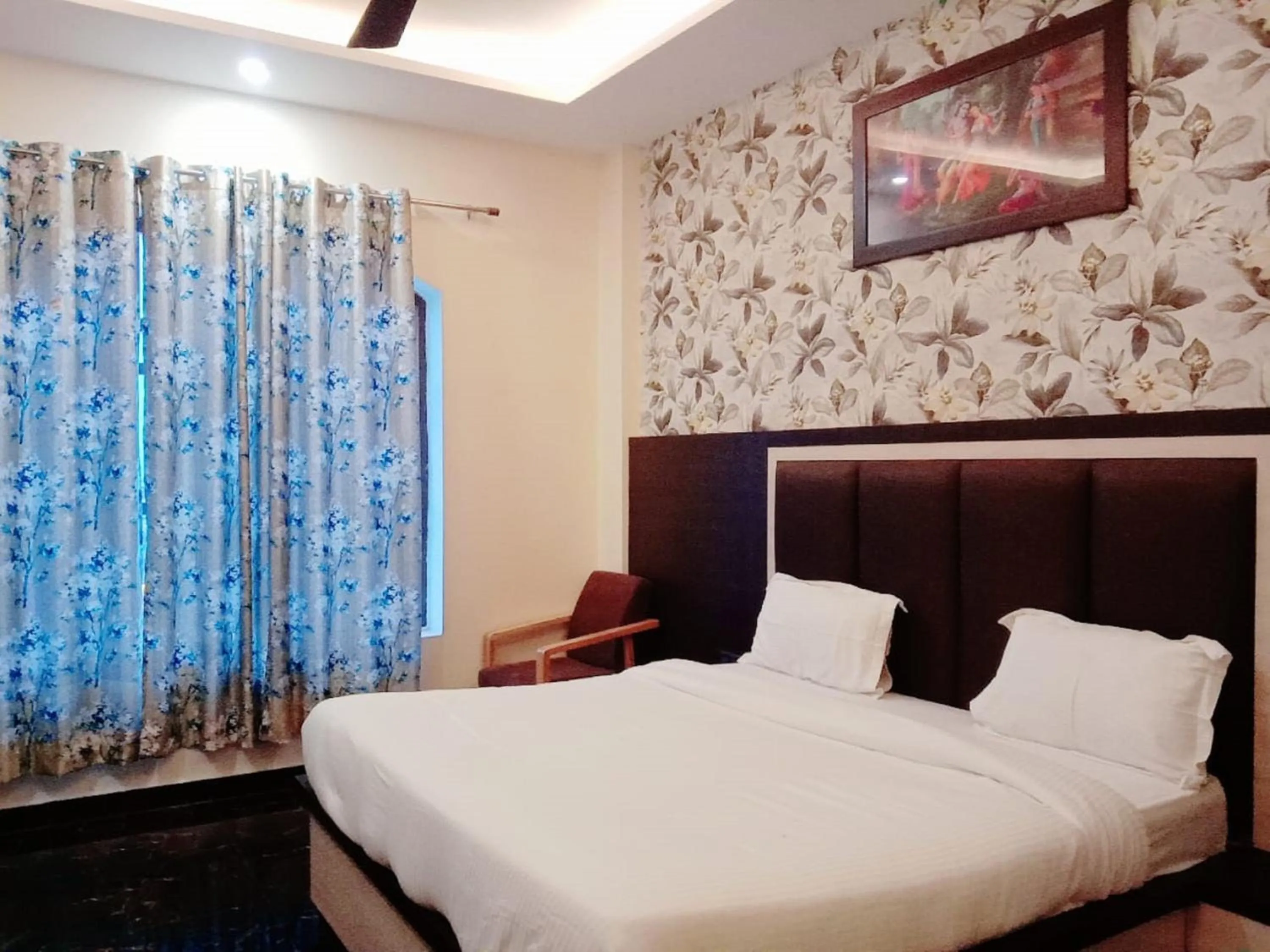 Bed in Maharastra Bhavan Atithi Grah