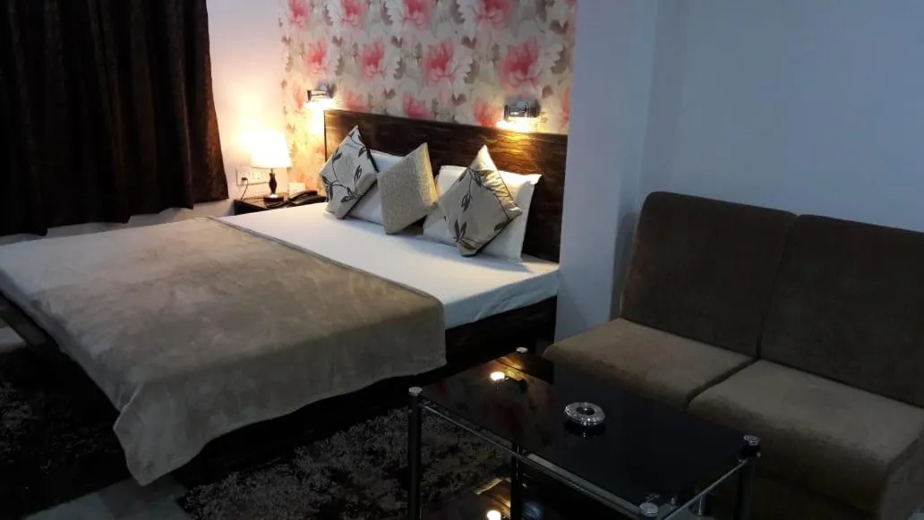 Bed in Hotel Kanha Inn