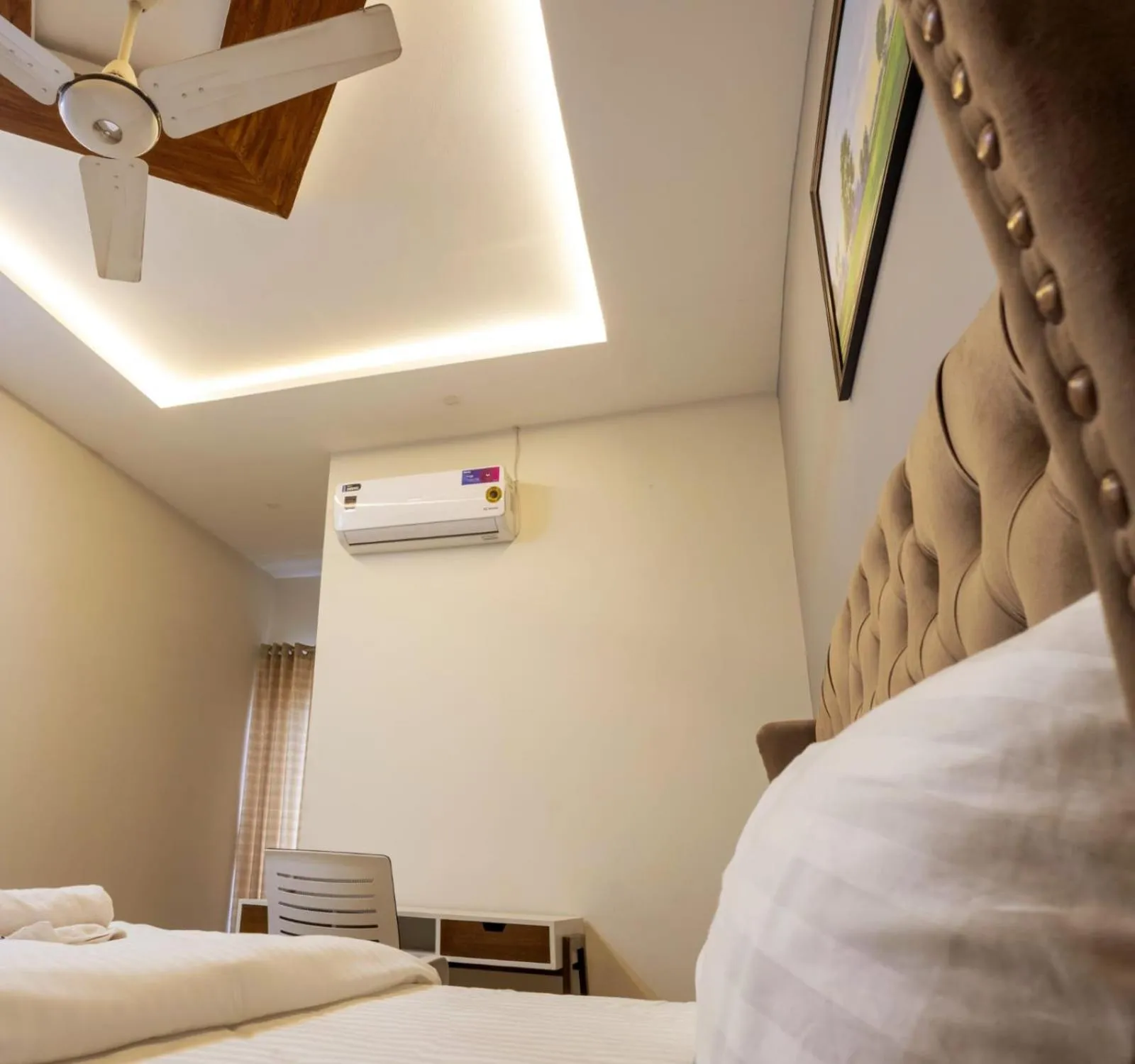 Holidazzle Lodge Islamabad