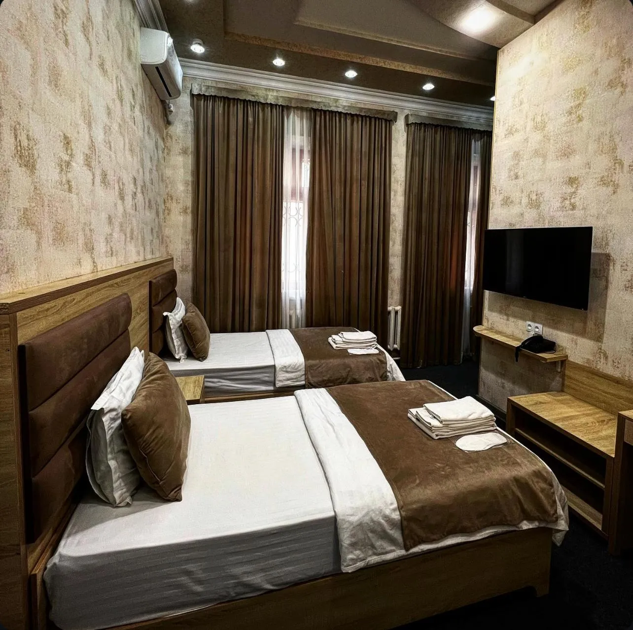 Property building, Bed in AL ARDA HYATT