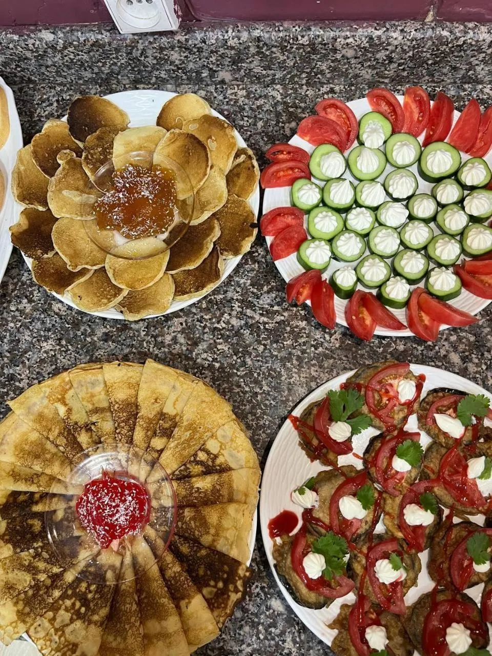 Food in AL ARDA HYATT