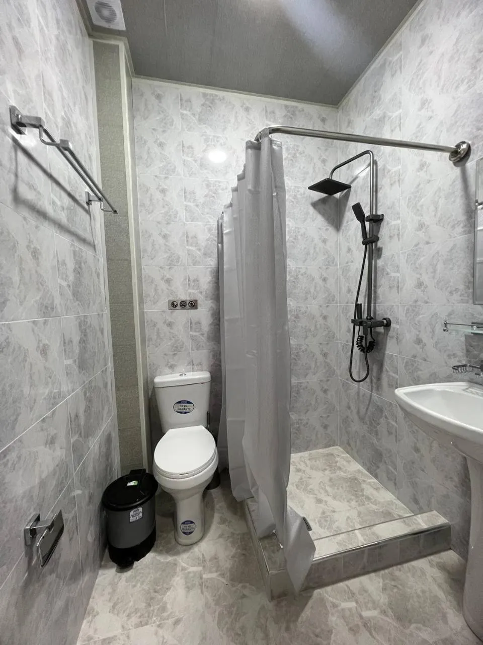 Shower in AL ARDA HYATT