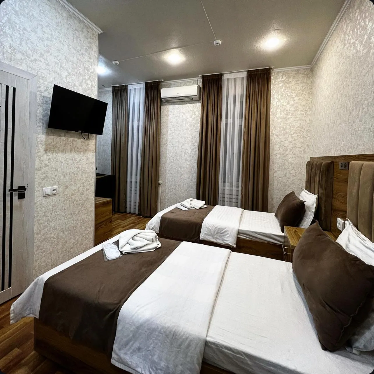 Property building, Bed in AL ARDA HYATT