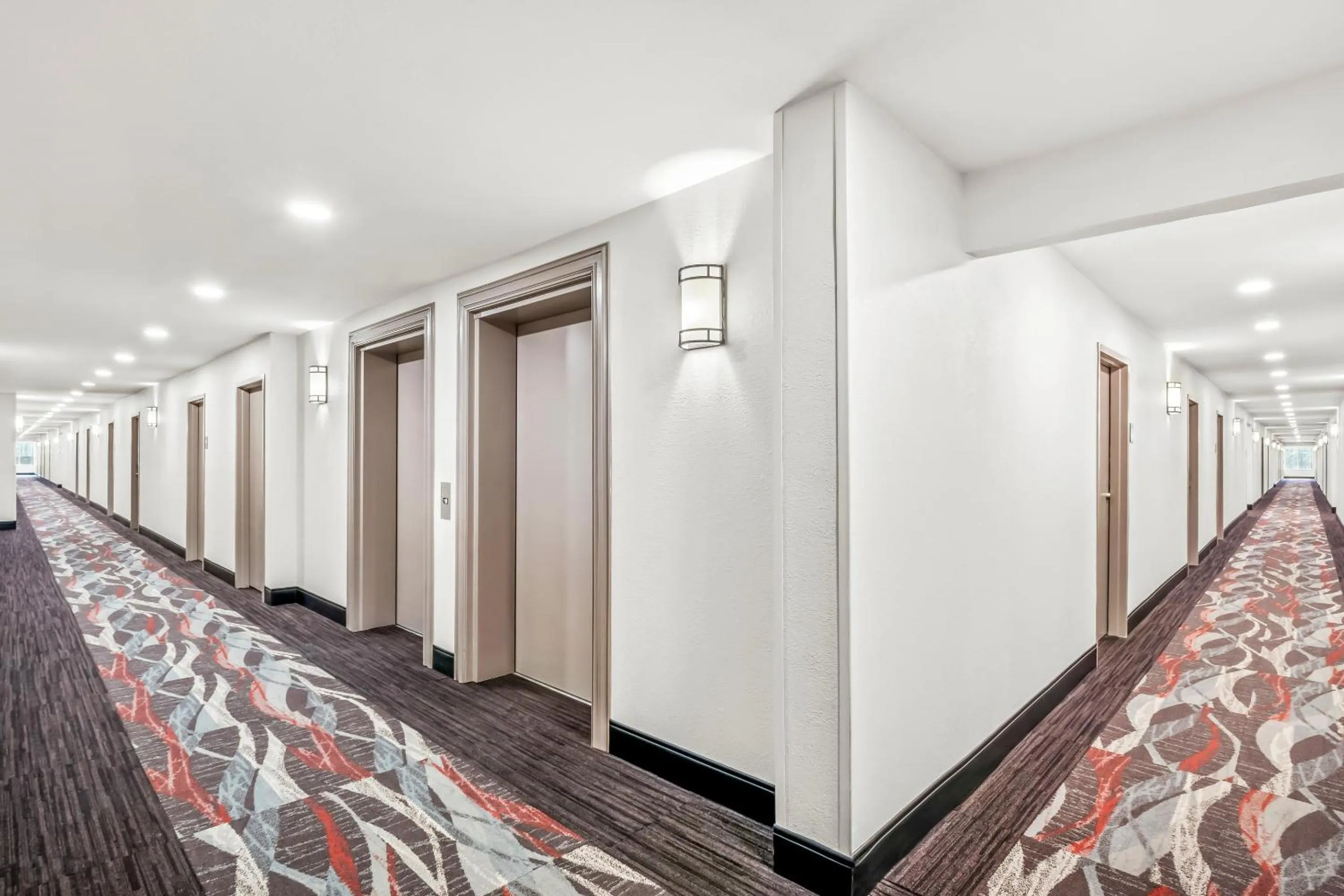 Decorative detail in HomeTowne Studios by Red Roof Southfield