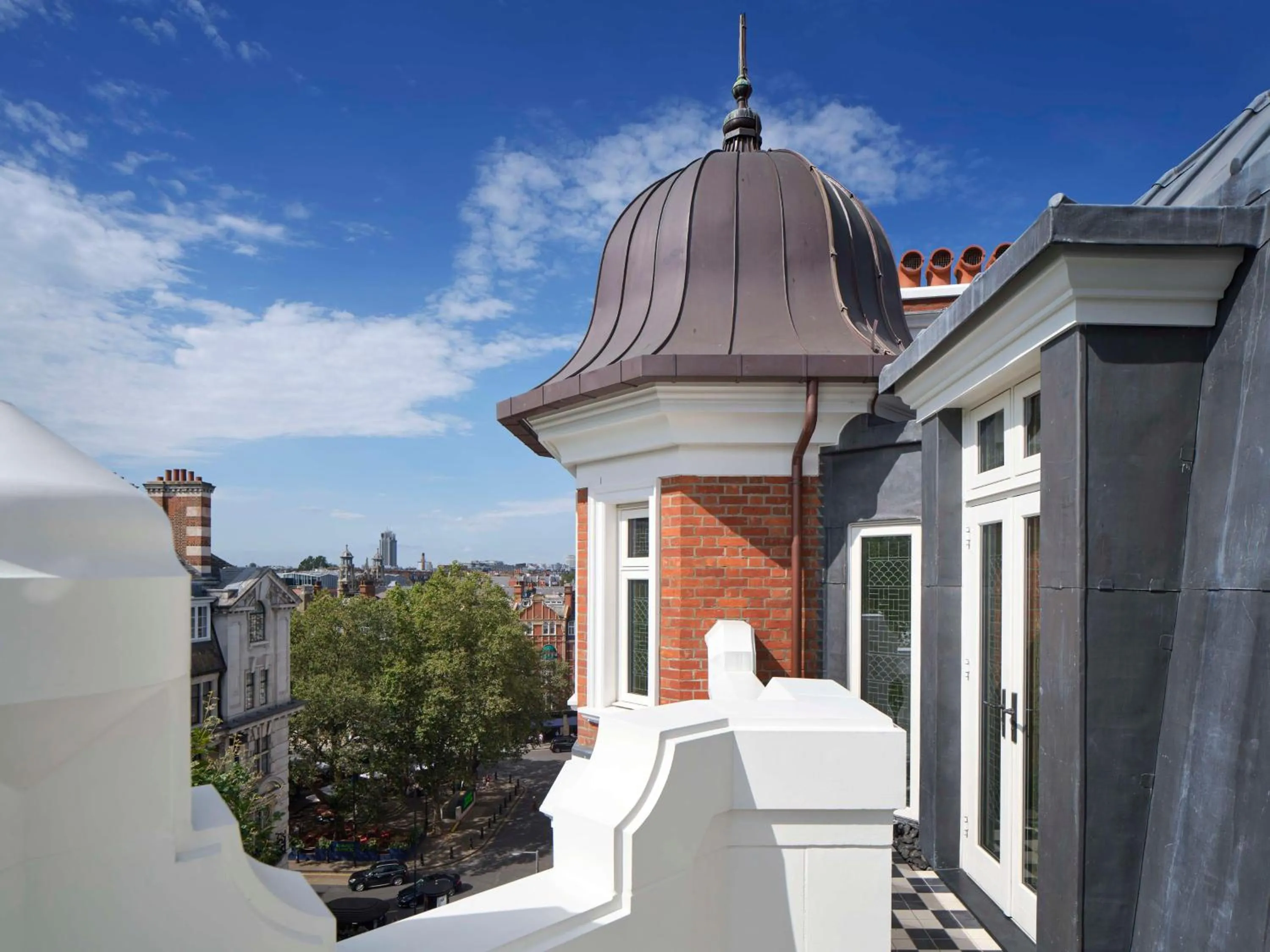 Property building in At Sloane