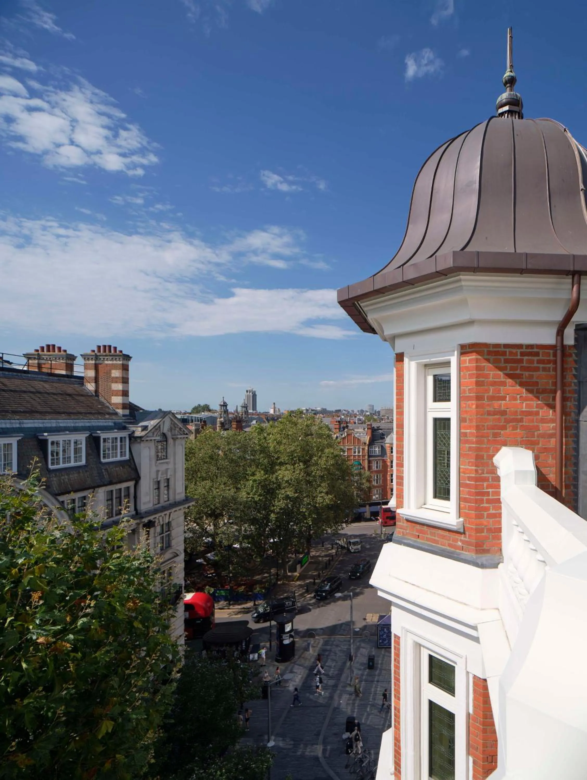 Property building in At Sloane