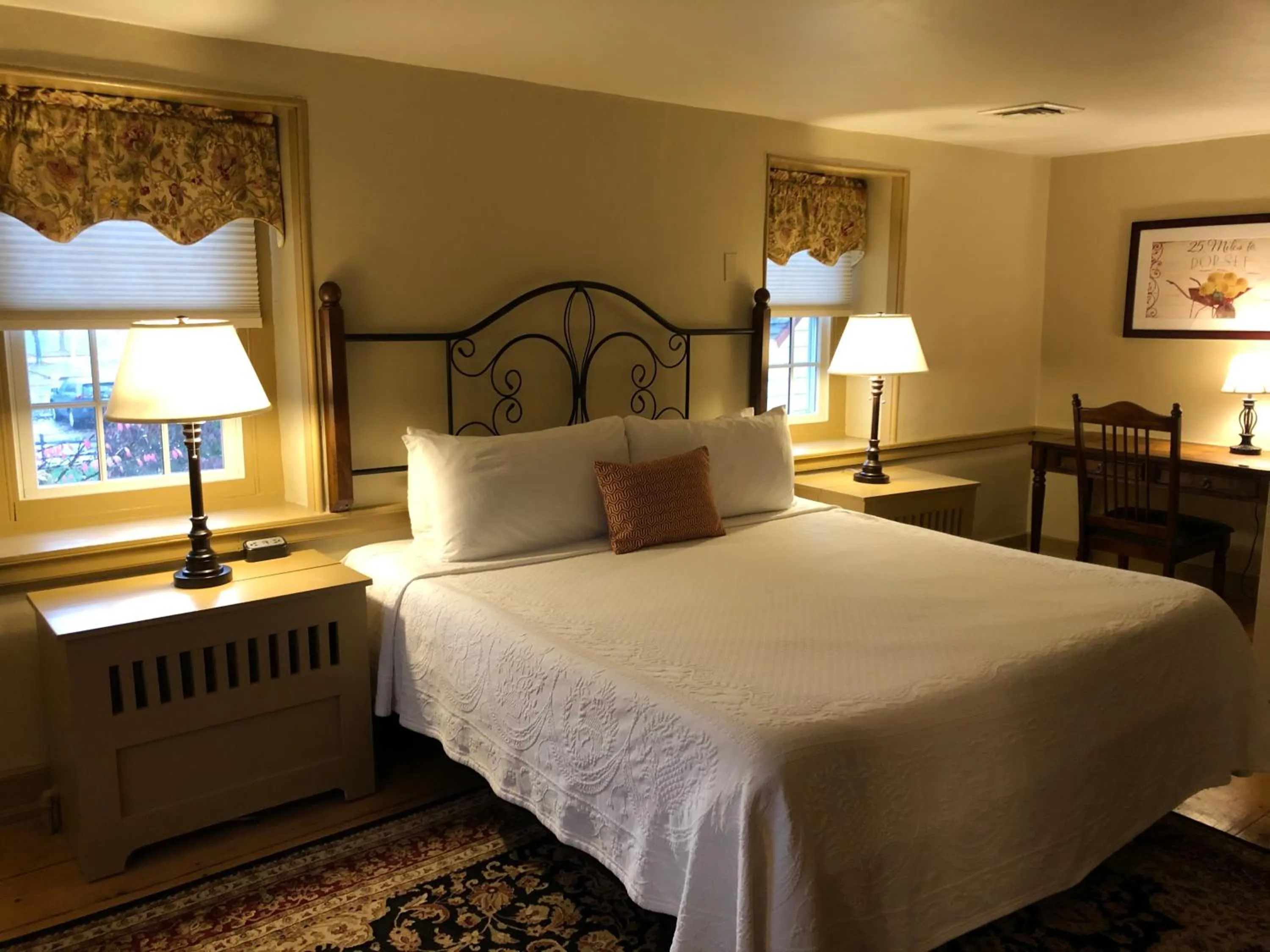 Bedroom, Bed in Joseph Ambler Inn