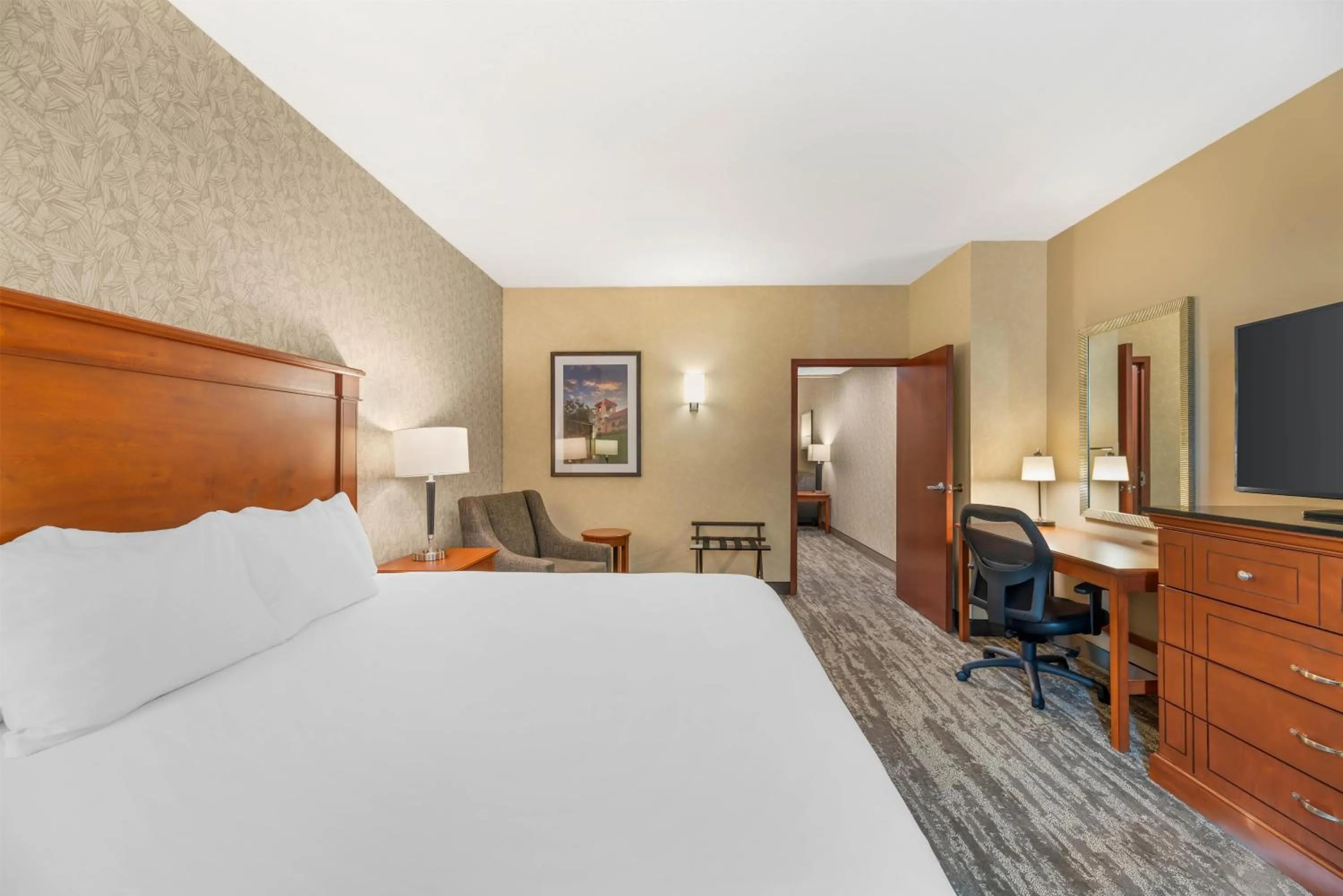 Bedroom, Bed in Drury Plaza Hotel St Louis Brentwood