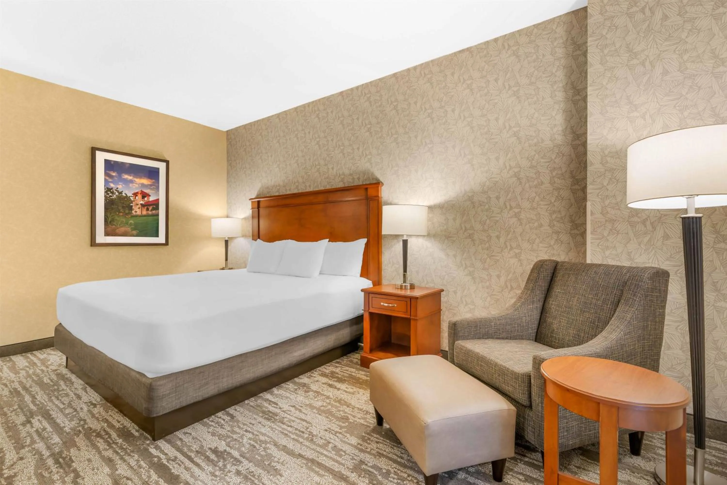 Bedroom, Bed in Drury Plaza Hotel St Louis Brentwood