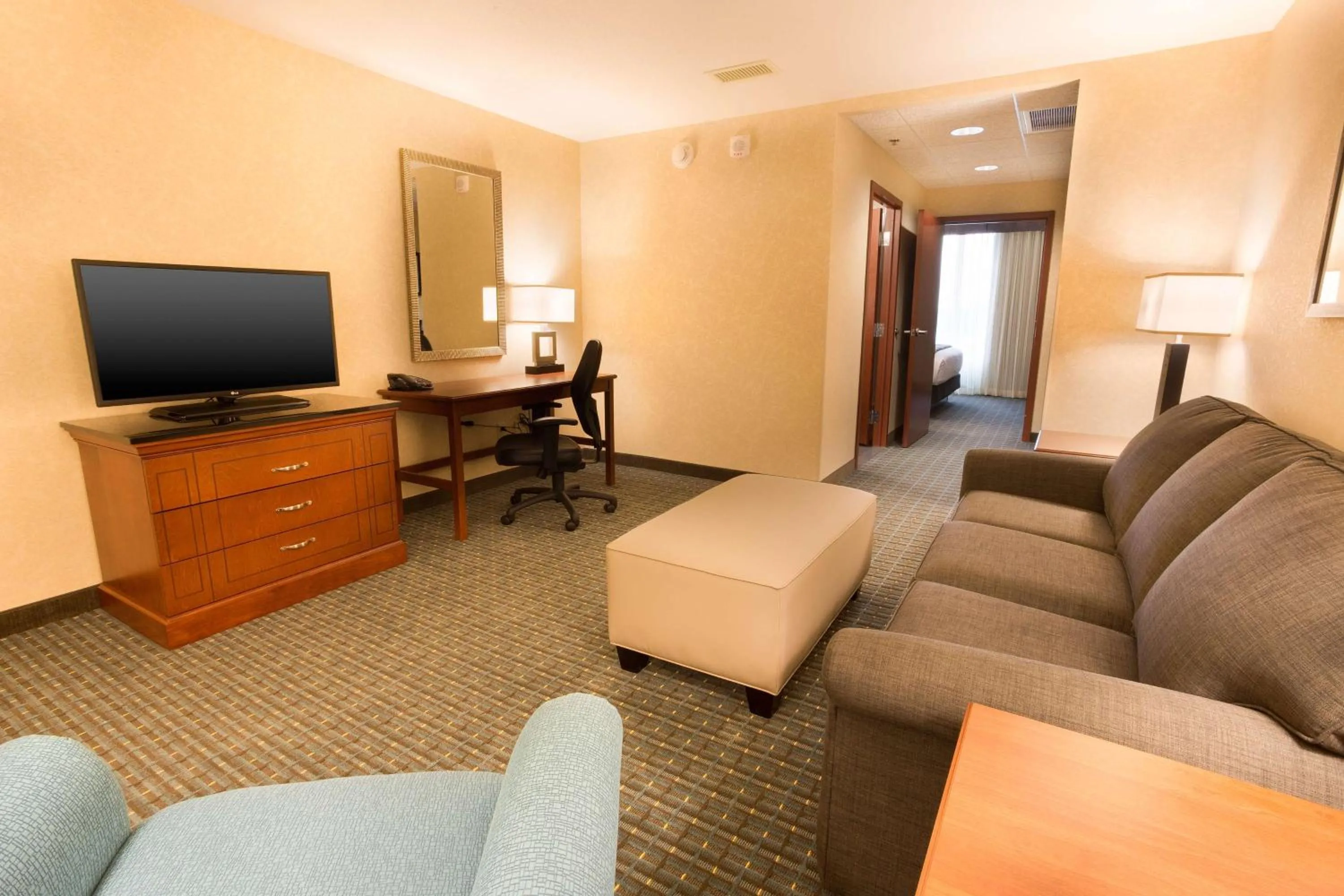 Photo of the whole room in Drury Inn & Suites St. Louis Brentwood