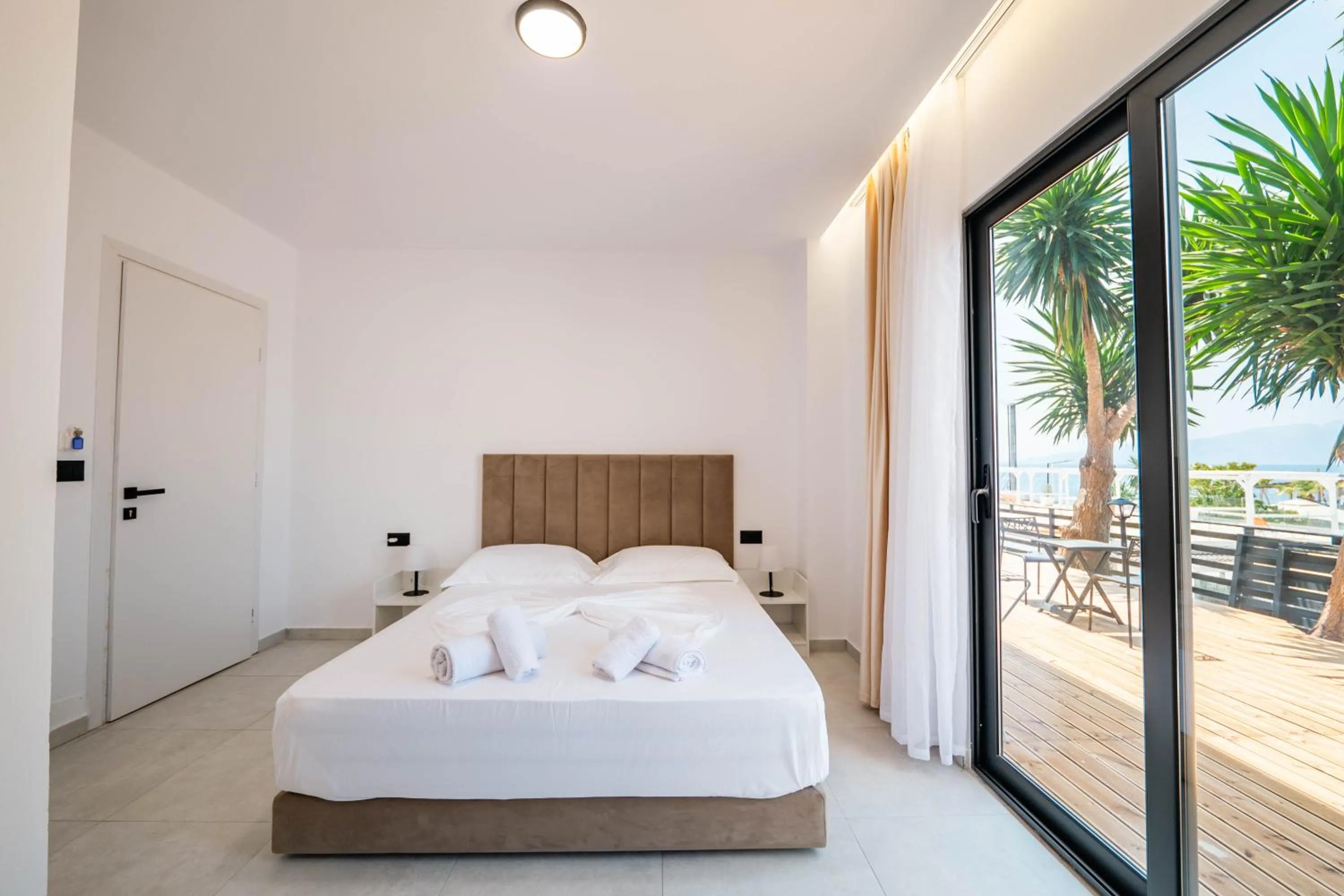 Bed in Sunset Aparthotel