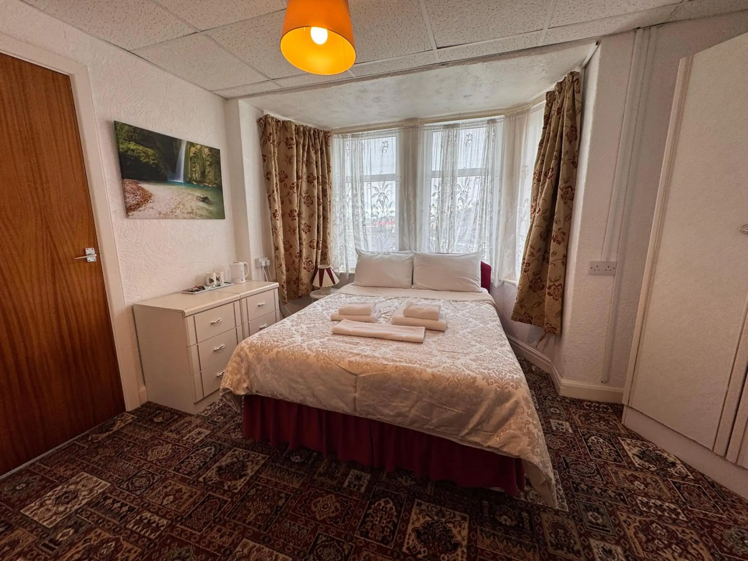 Double Room in OYO Delton Hotel Blackpool Pleasure Beach Double Room in OYO Delton Hotel Blackpool Pleasure Beach