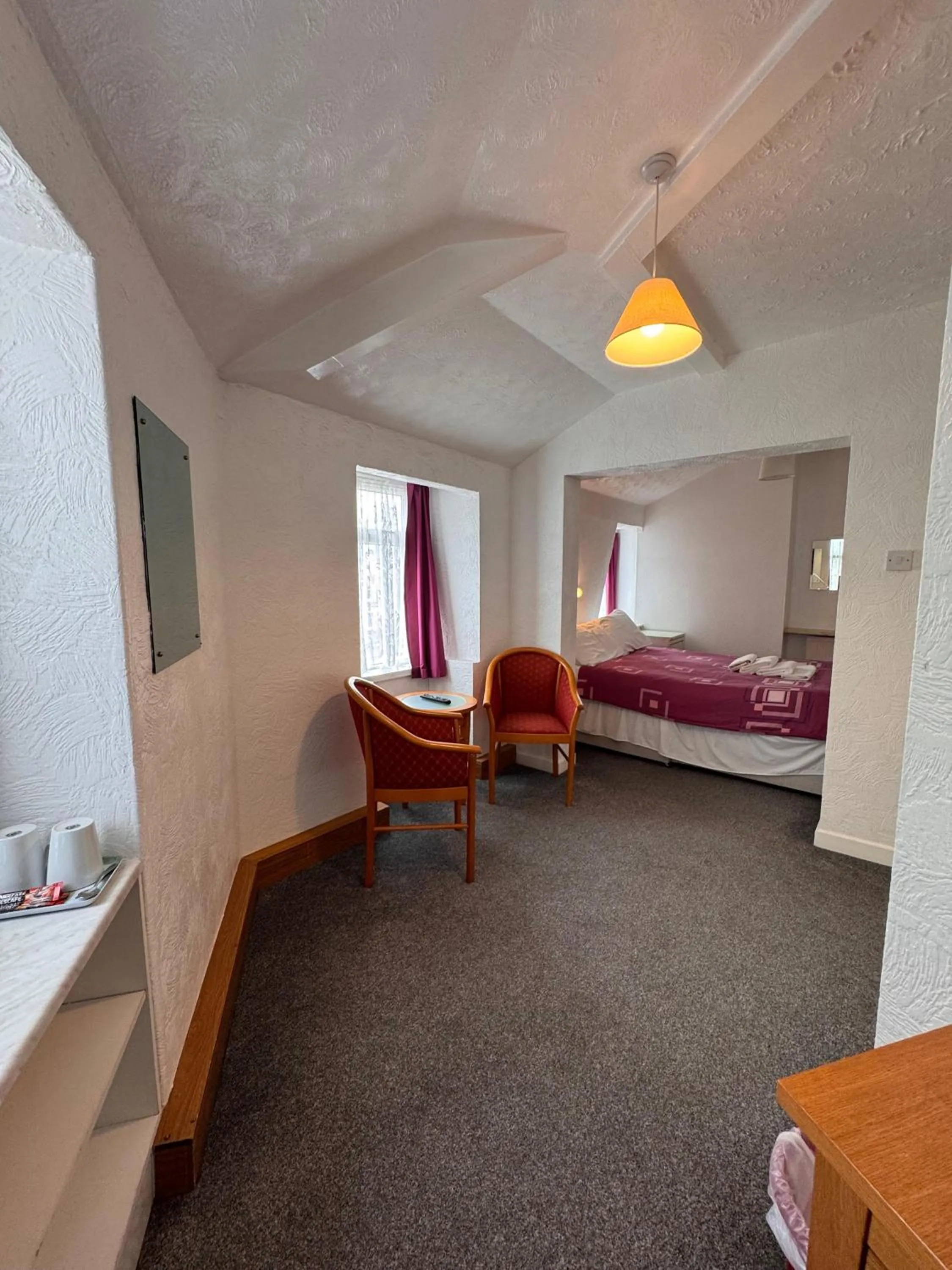 Bedroom, Bed in OYO Delton Hotel Blackpool Pleasure Beach