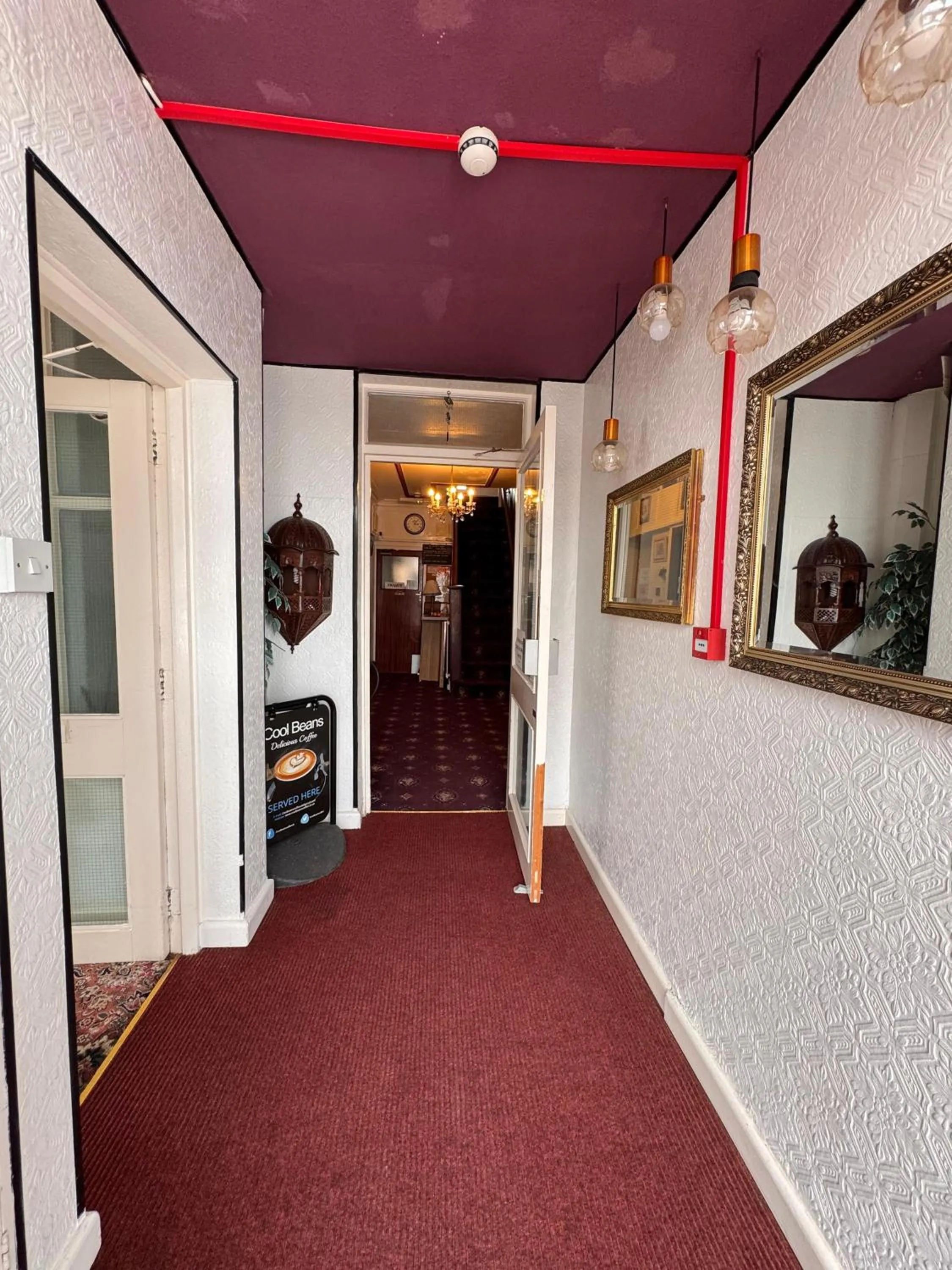 Lobby or reception in OYO Delton Hotel Blackpool Pleasure Beach