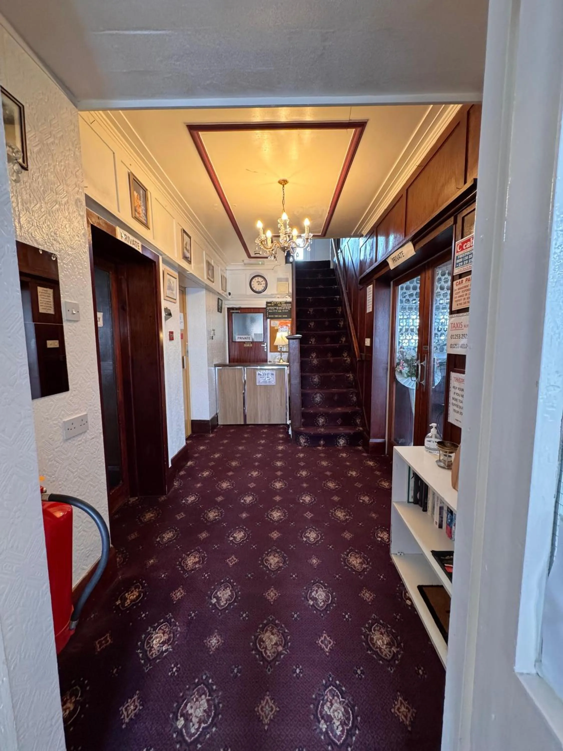 Lobby or reception in OYO Delton Hotel Blackpool Pleasure Beach