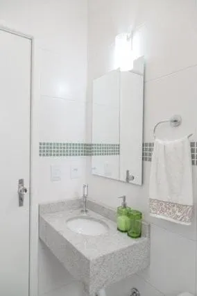 Bathroom in Apartamento Atalaia