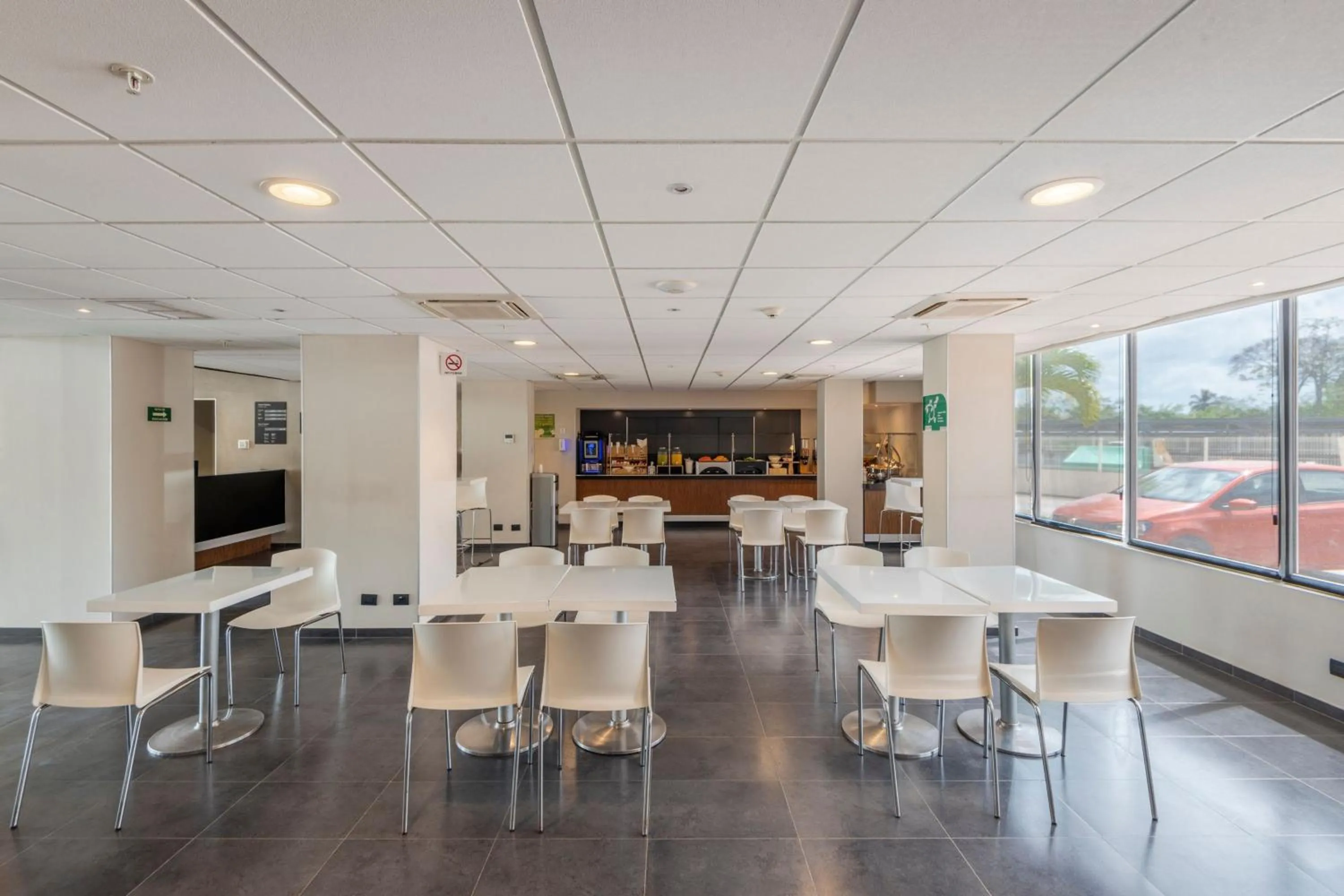 Breakfast in City Express by Marriott Paraiso