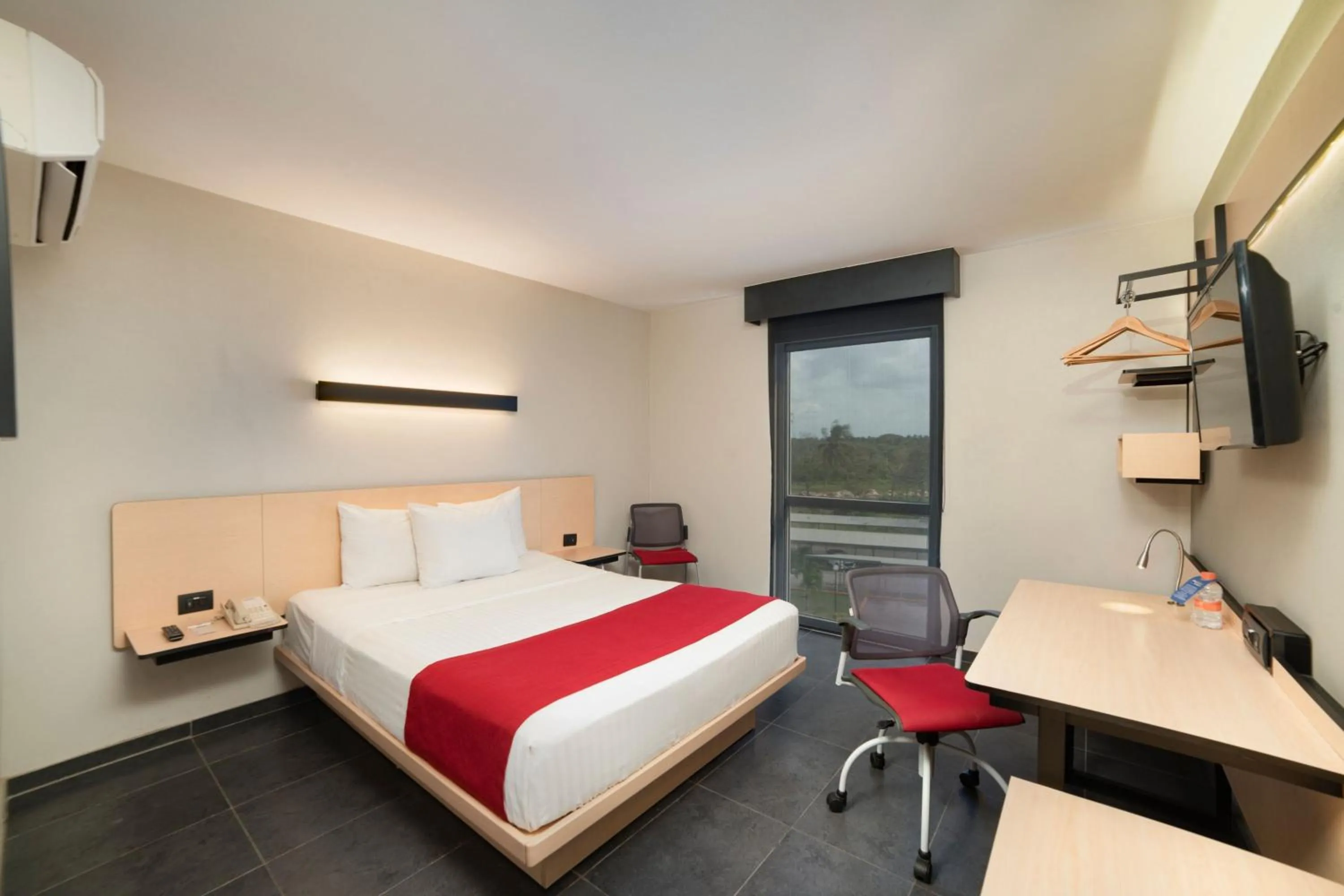 Bedroom, Bed in City Express by Marriott Paraiso