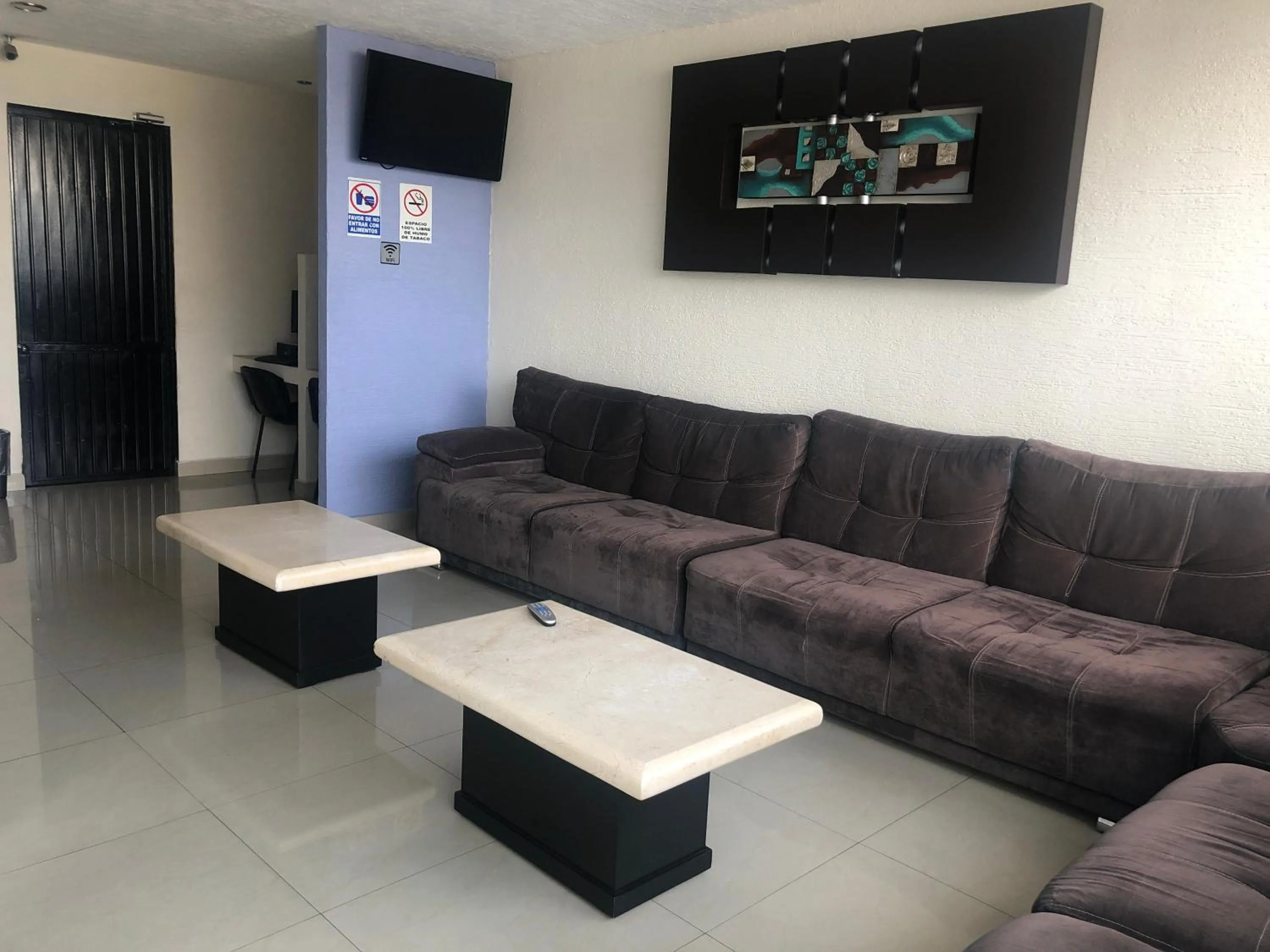 Living room in Hotel La Paz