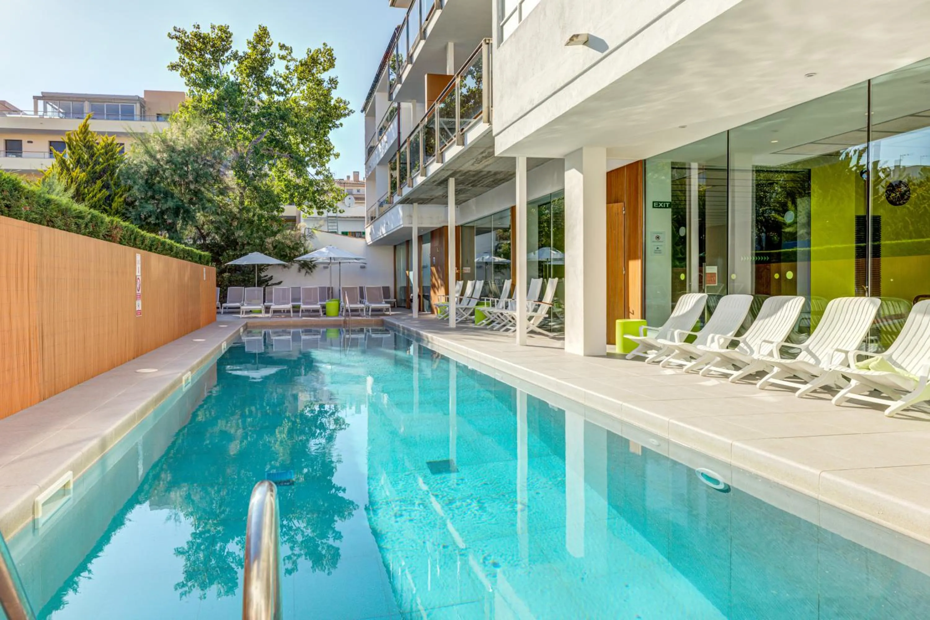 Swimming pool in Hotel Miramar Mallorca