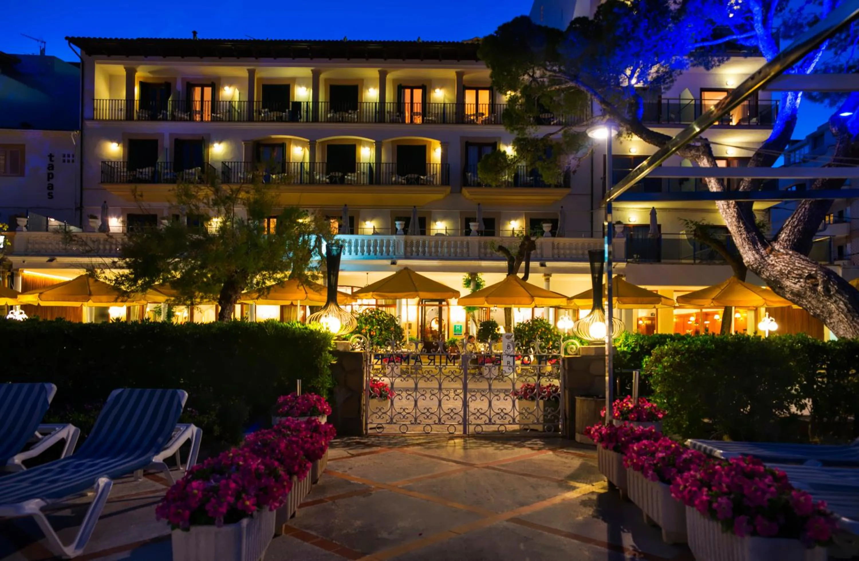 Facade/entrance in Hotel Miramar Mallorca