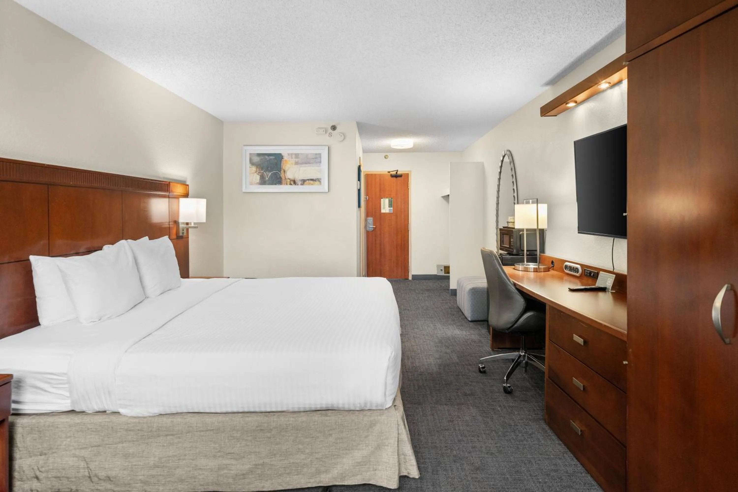 Bed in 88 Palms Hotel & Event Center