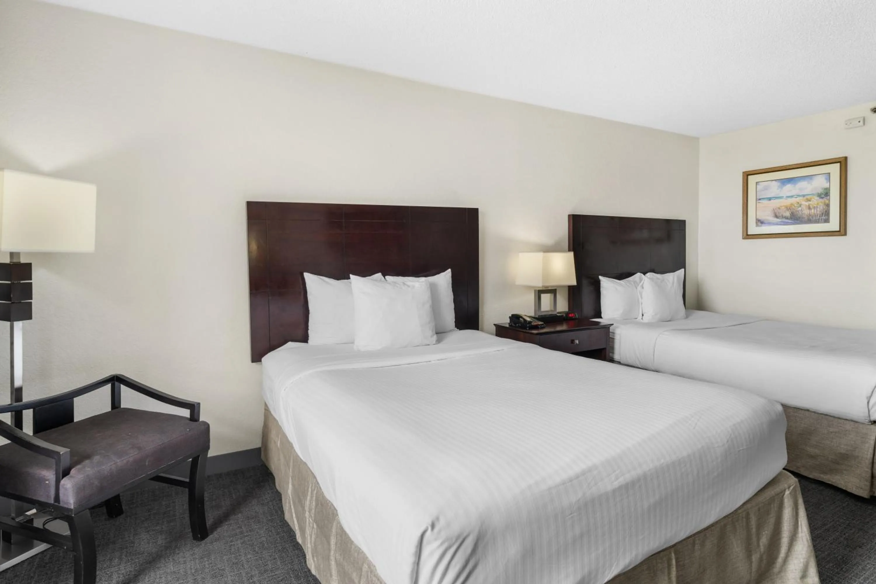 Bed in 88 Palms Hotel & Event Center