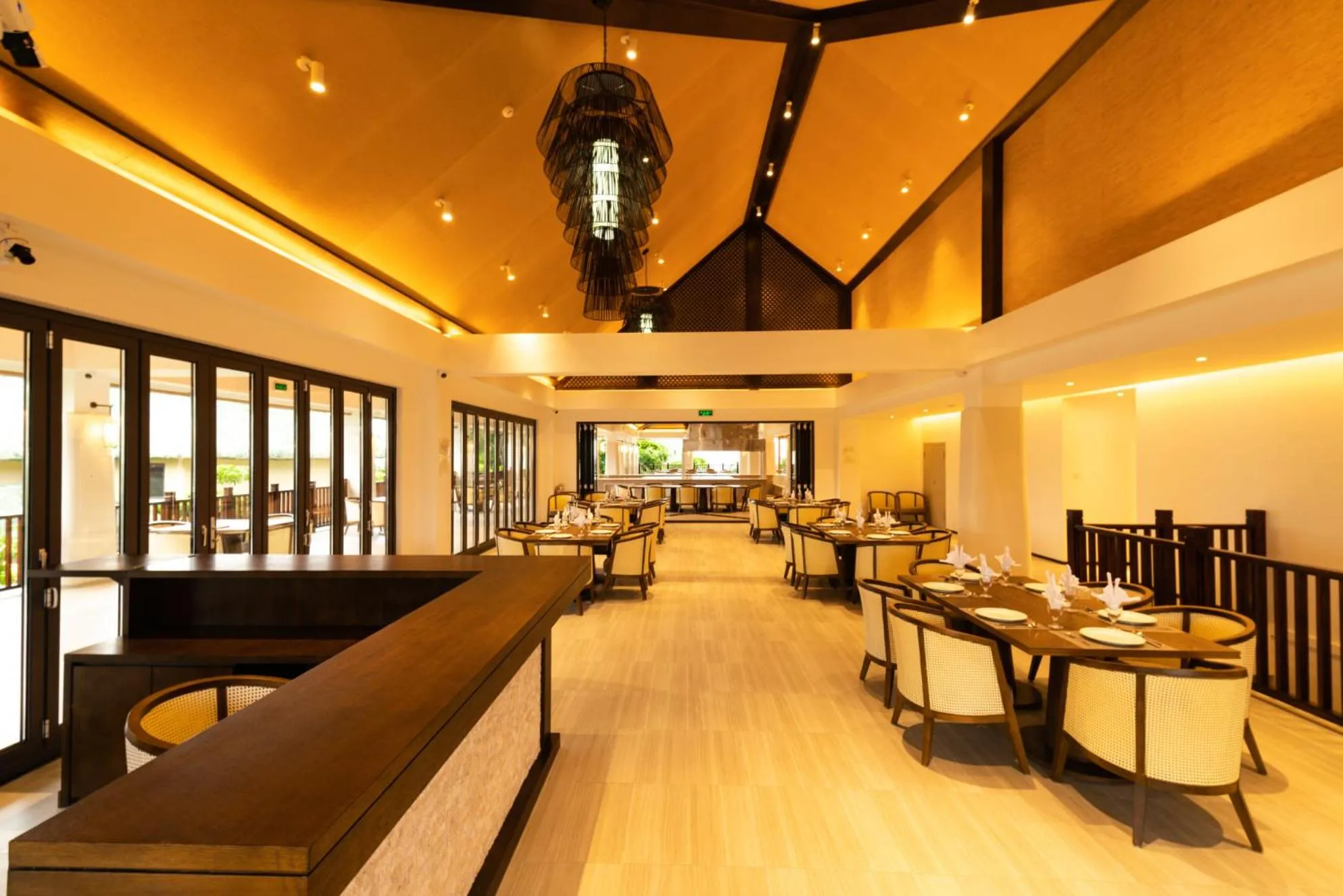 Restaurant/places to eat in H Resort Bohol - The Coral Cliff by SMS Hospitality