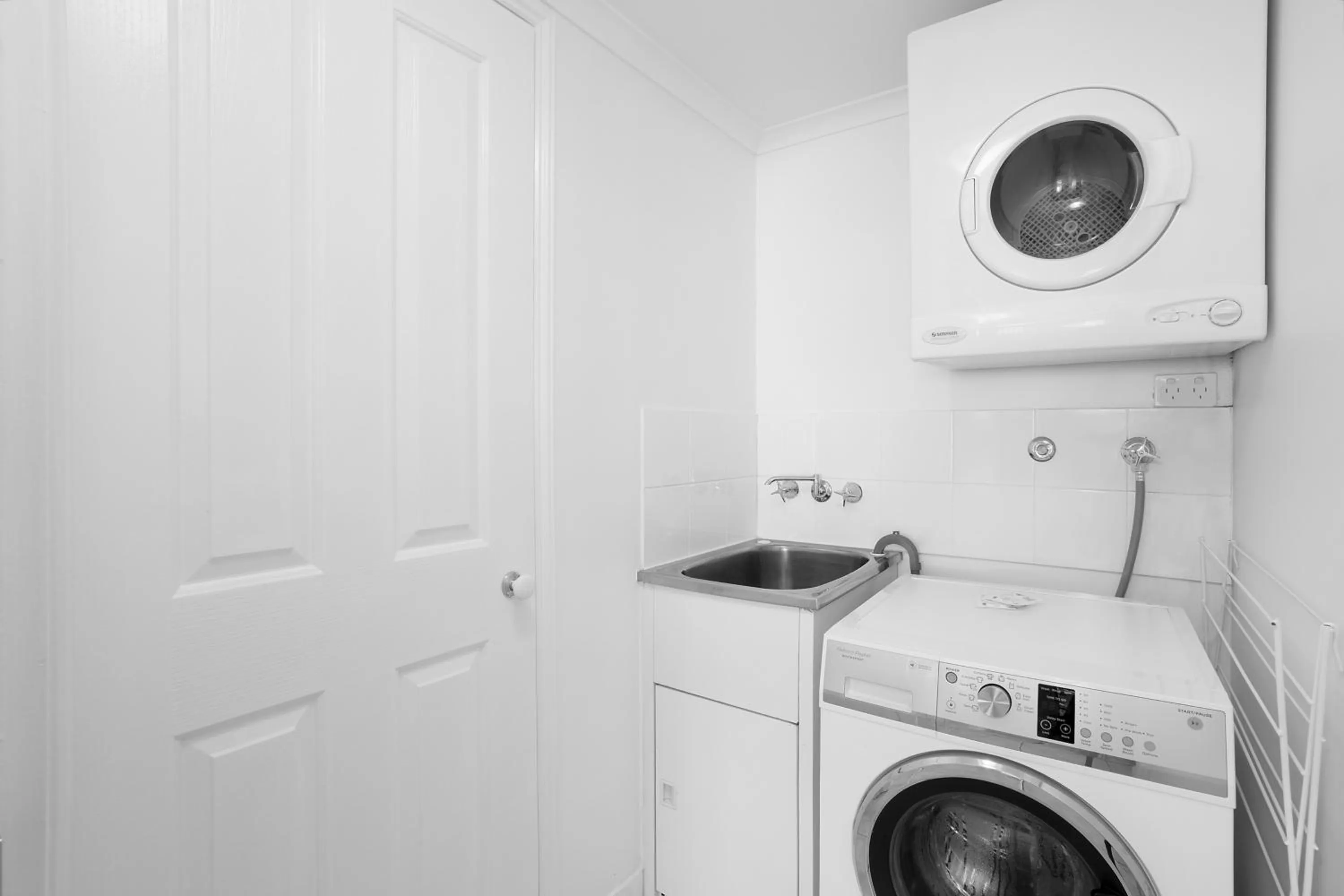 washing machine in Club Wyndham Cairns