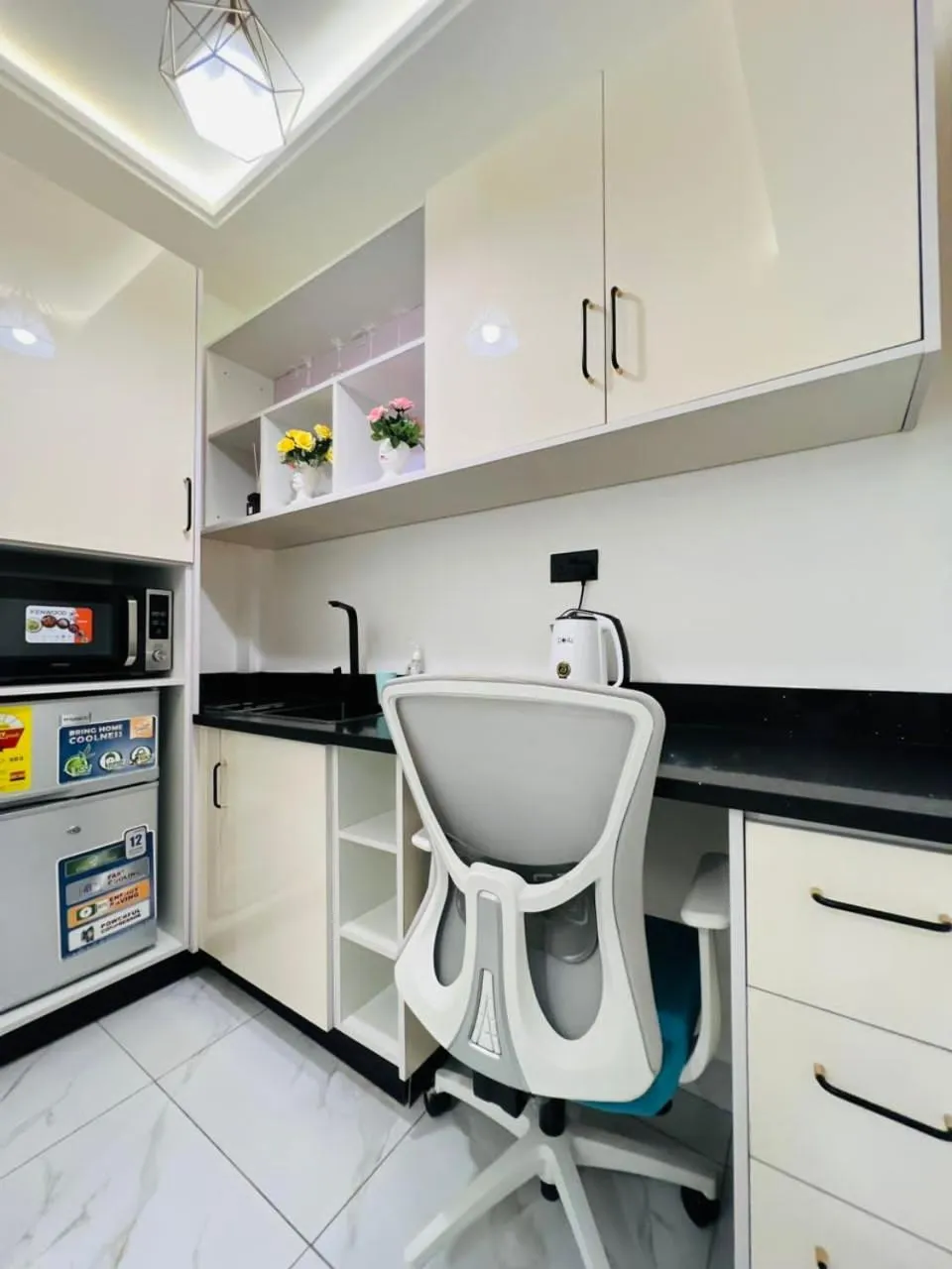 Kitchen or kitchenette in Kamara Lakeview Hotel