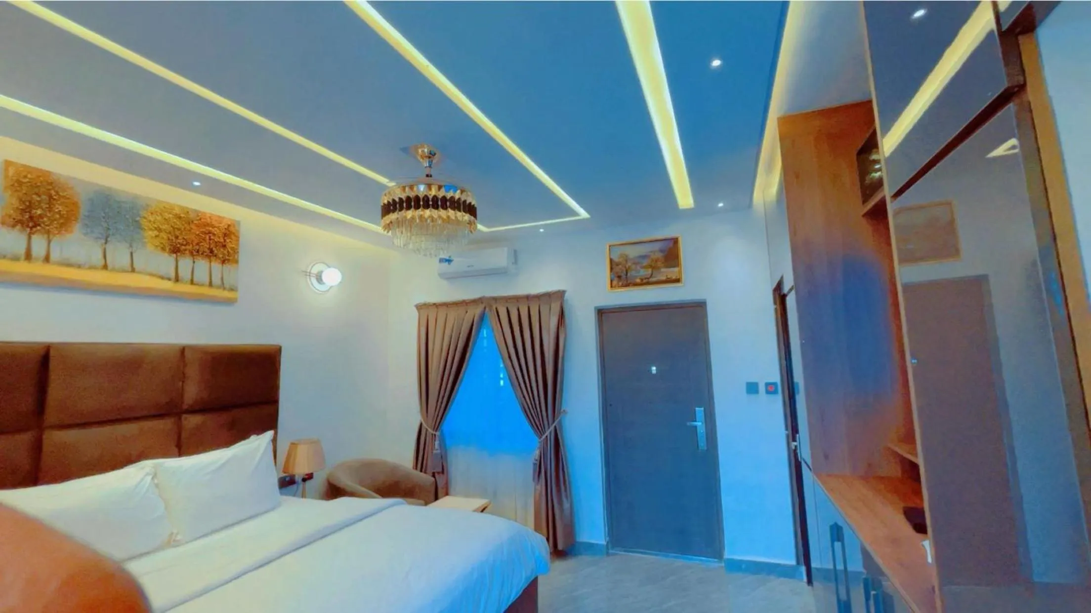 Kamara Lakeview Hotel