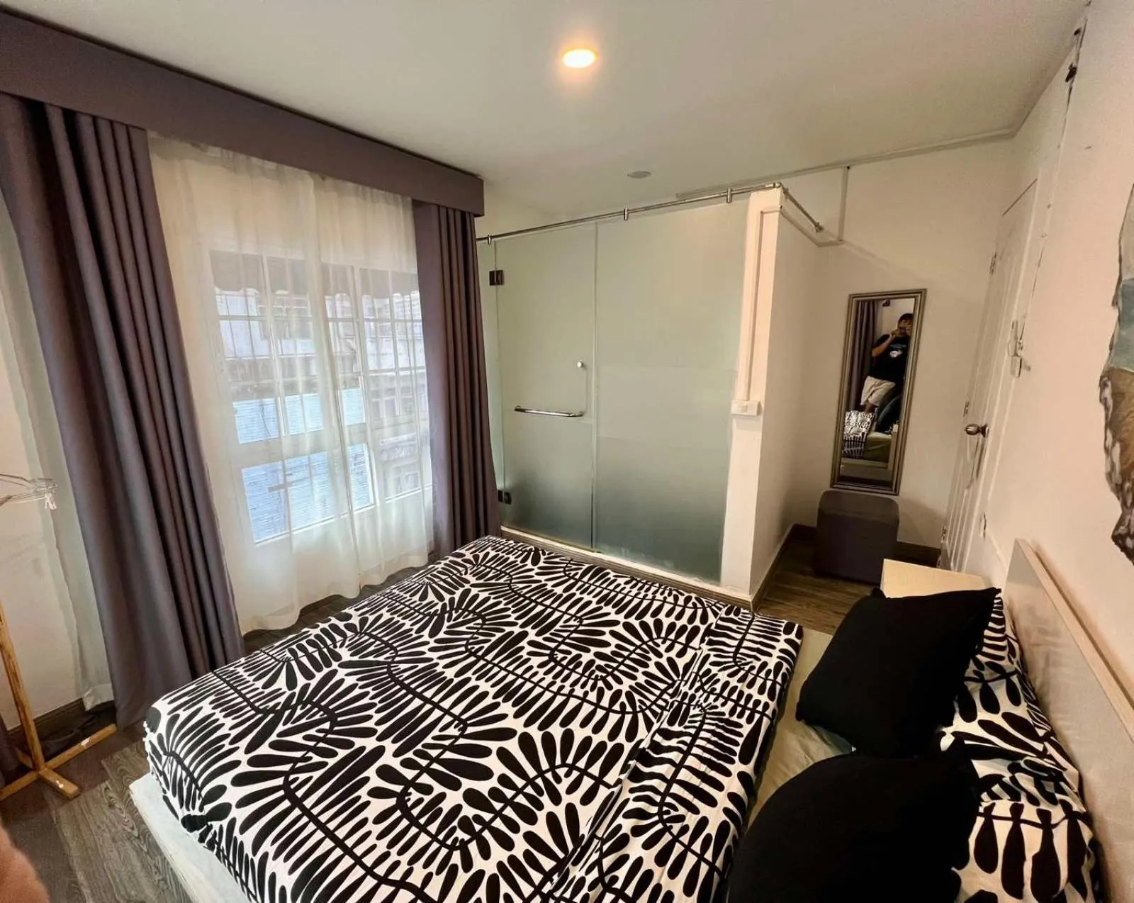 Bedroom, Bed in Comfy Crib Hostel