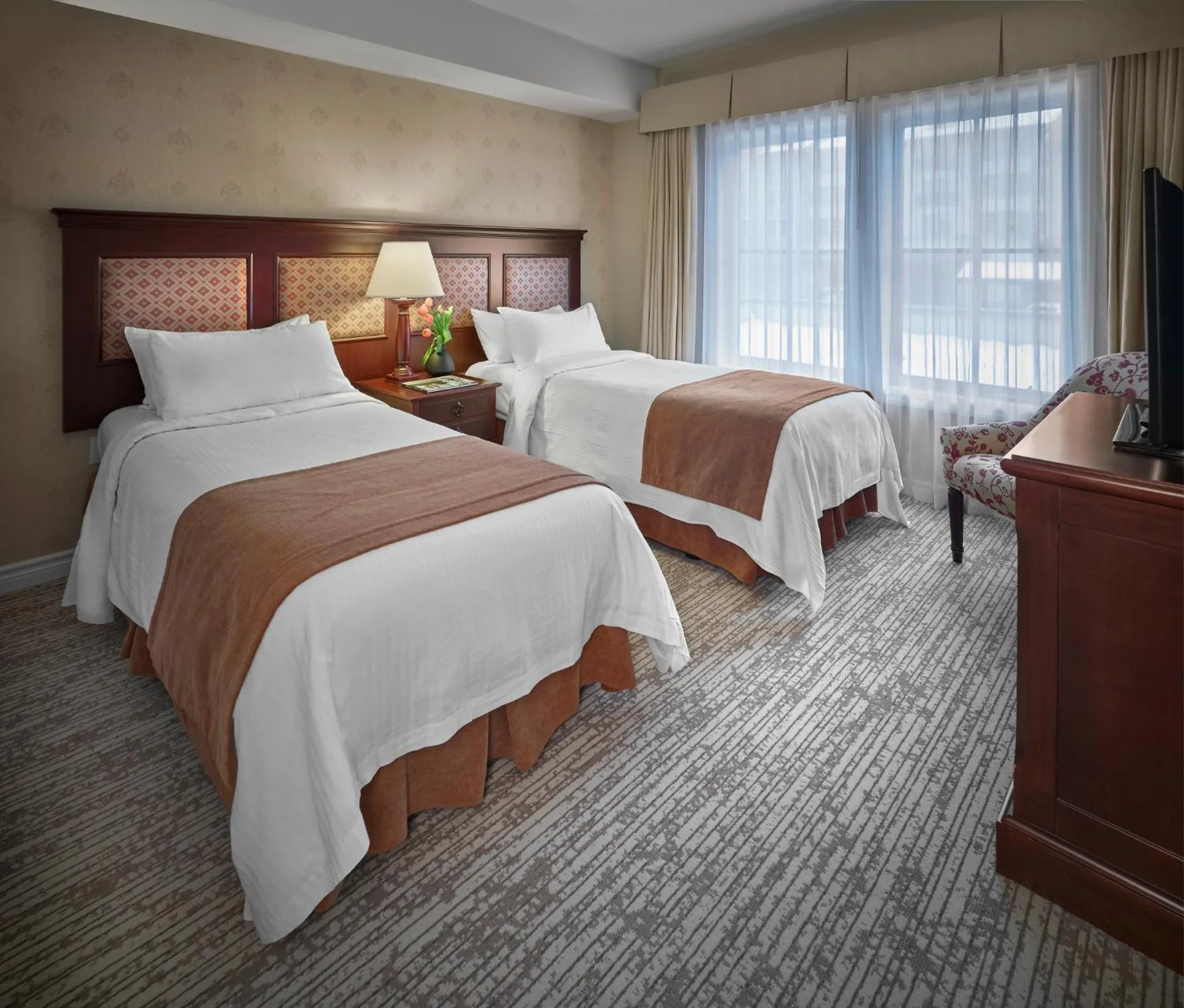 Bedroom, Bed in Residences at the Sun Peaks Grand