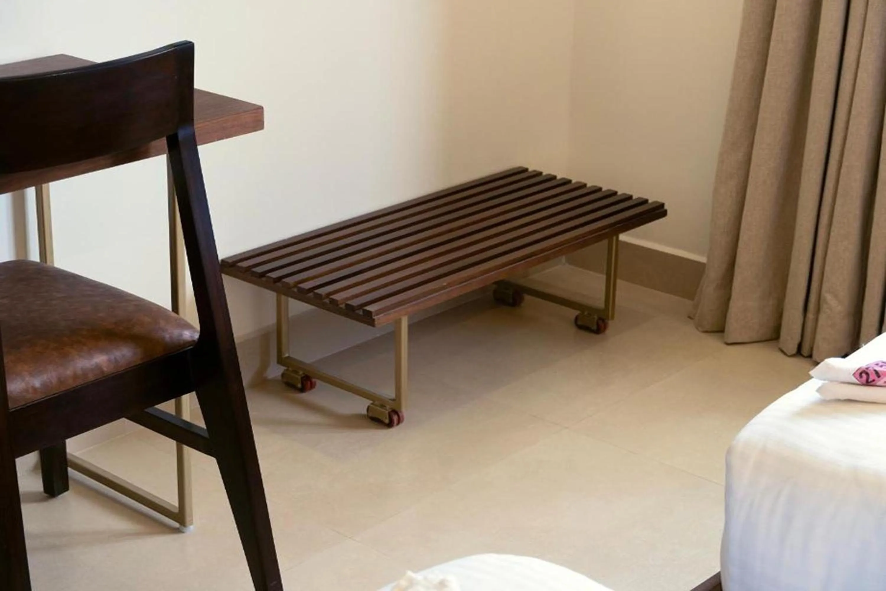 Bedroom in Flora Pavillion Near Global Hospital Perumbakkam