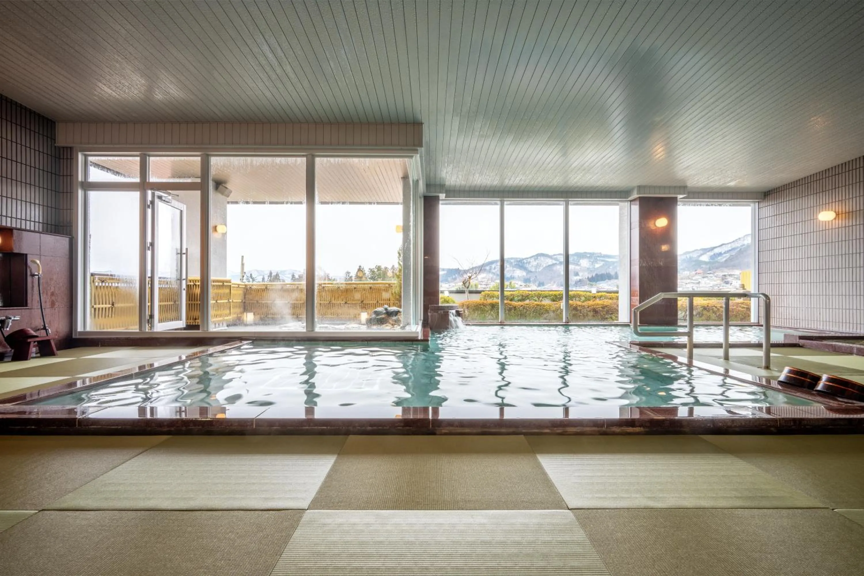 Hot Spring Bath in Kami no yama Azumaya