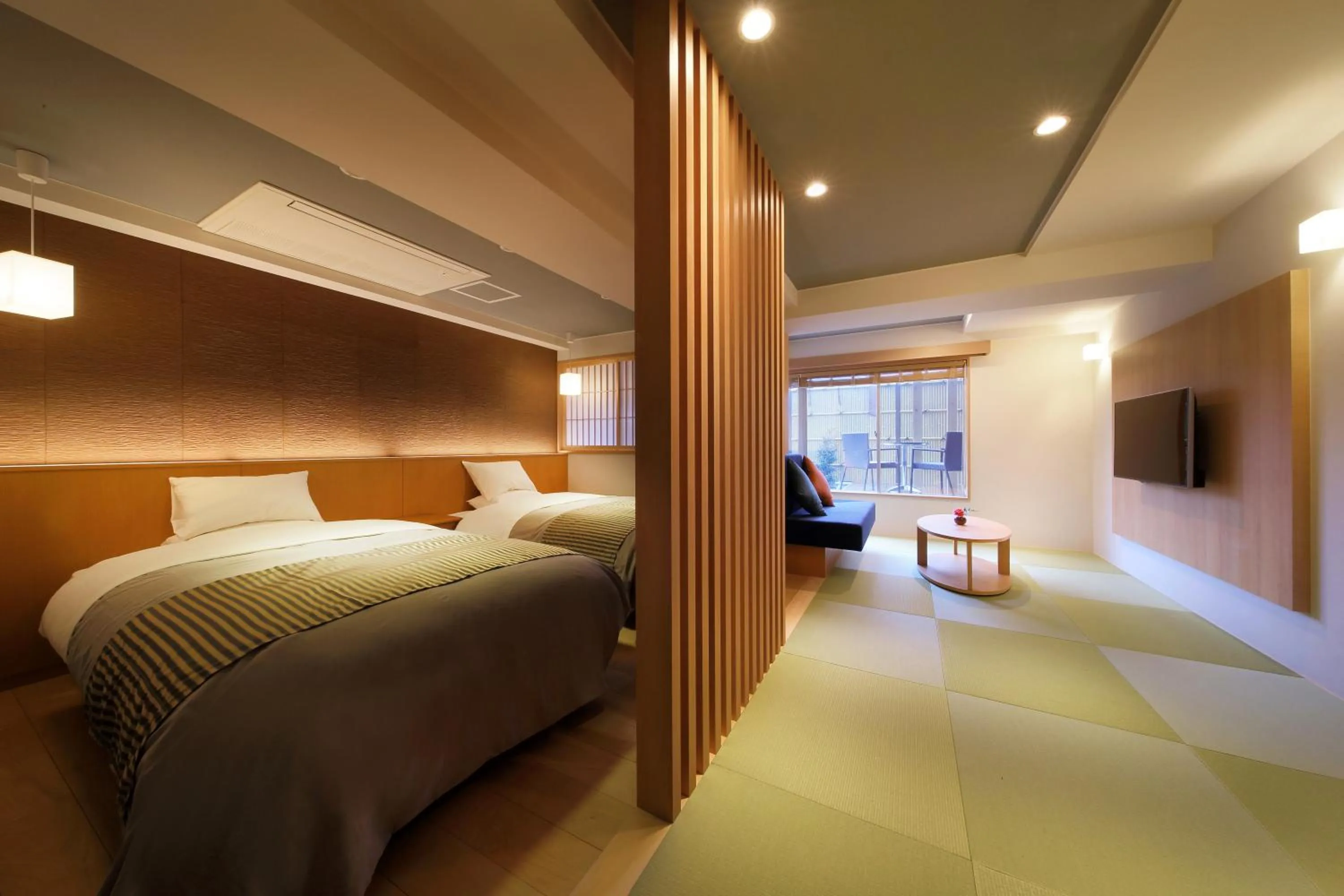 Photo of the whole room, Bed in Kami no yama Azumaya