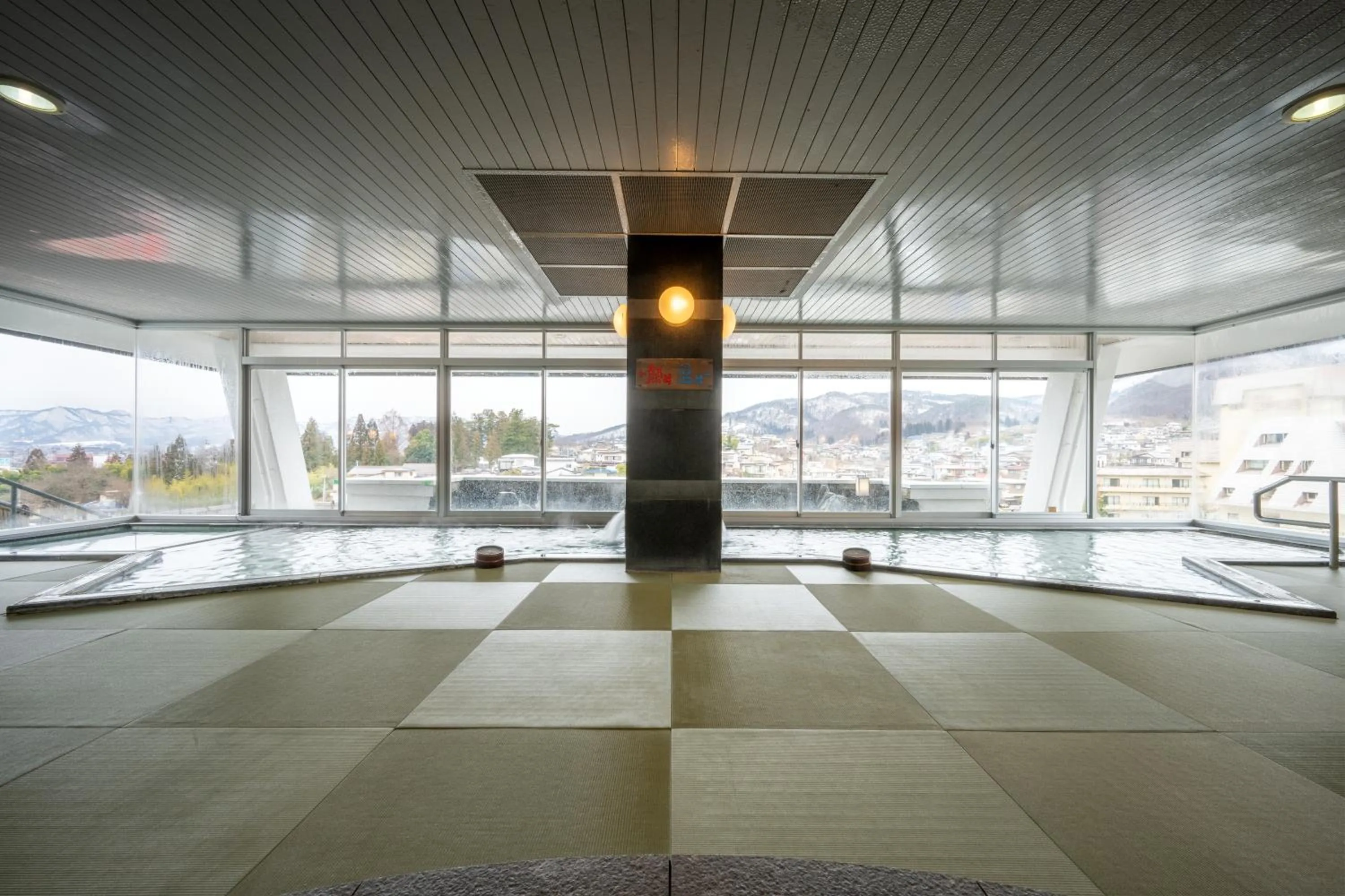 Hot Spring Bath in Kami no yama Azumaya