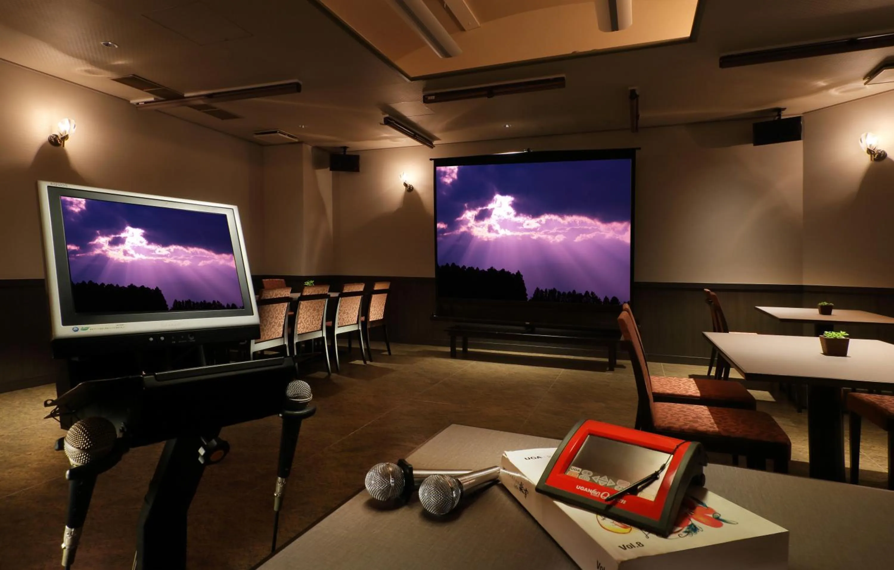 On-site shops in Kami no yama Azumaya