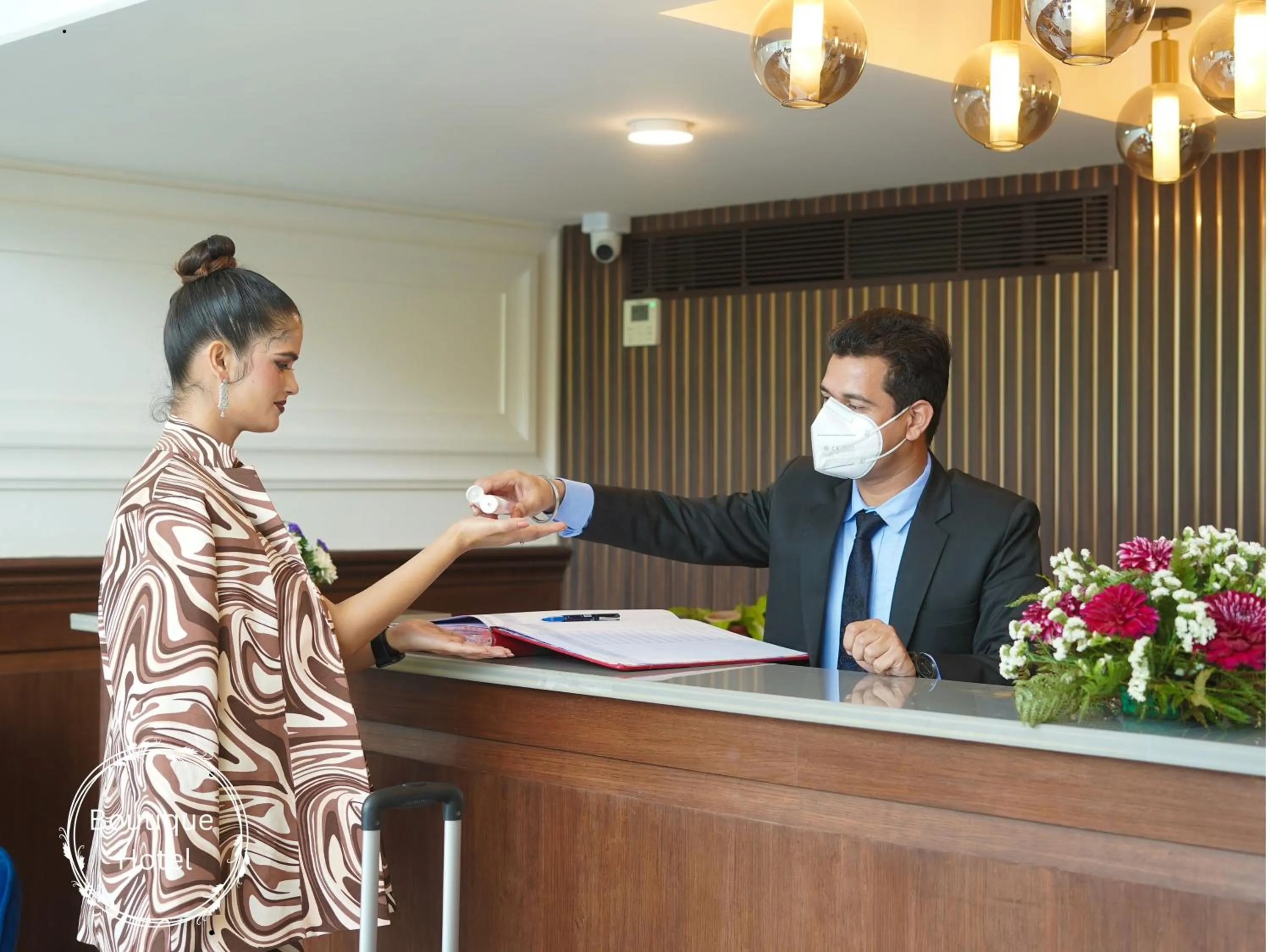 Staff in Saltstayz Select - Golf Course Road & Sector 57