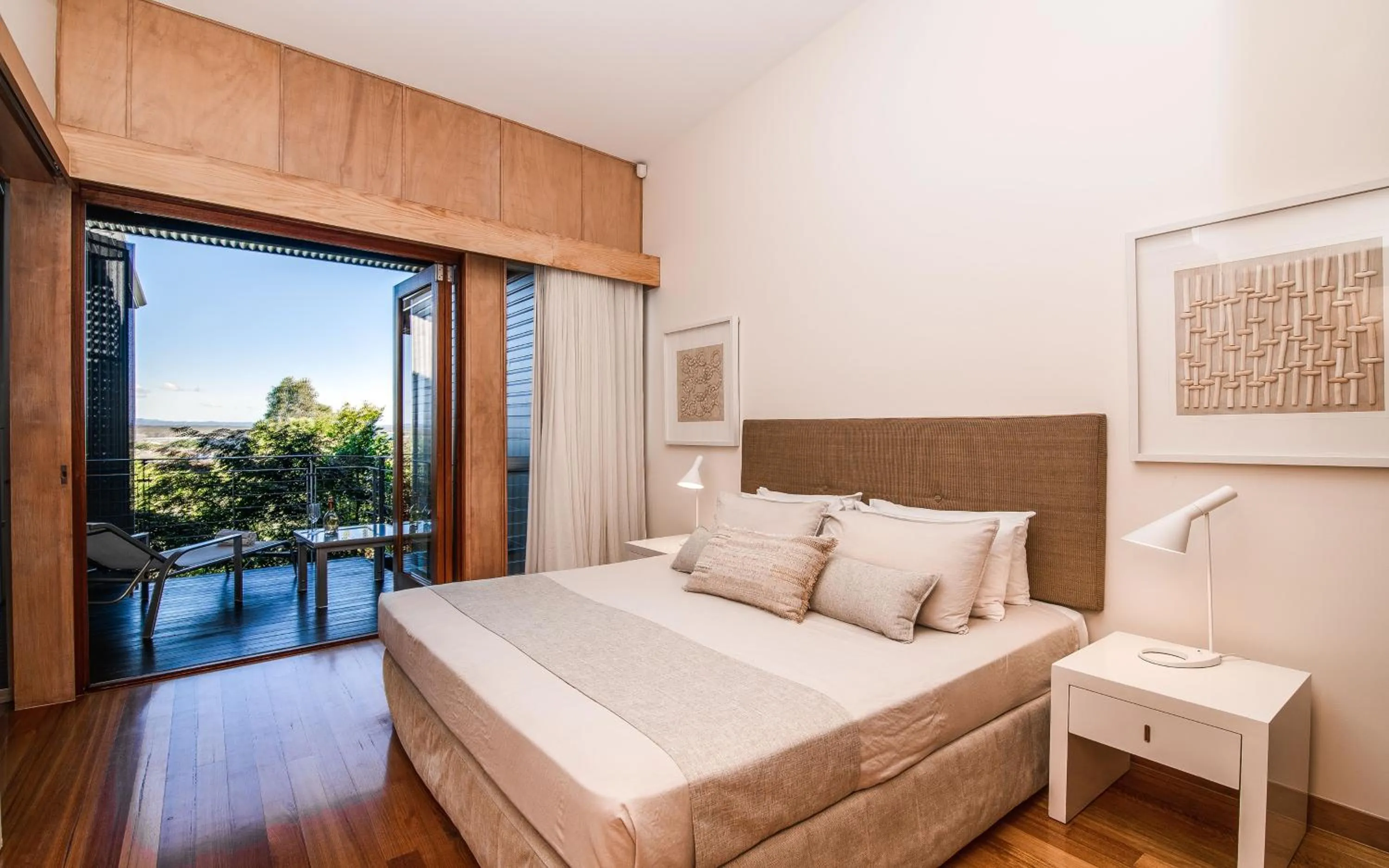 Balcony/Terrace, Bed in Noosa Residences