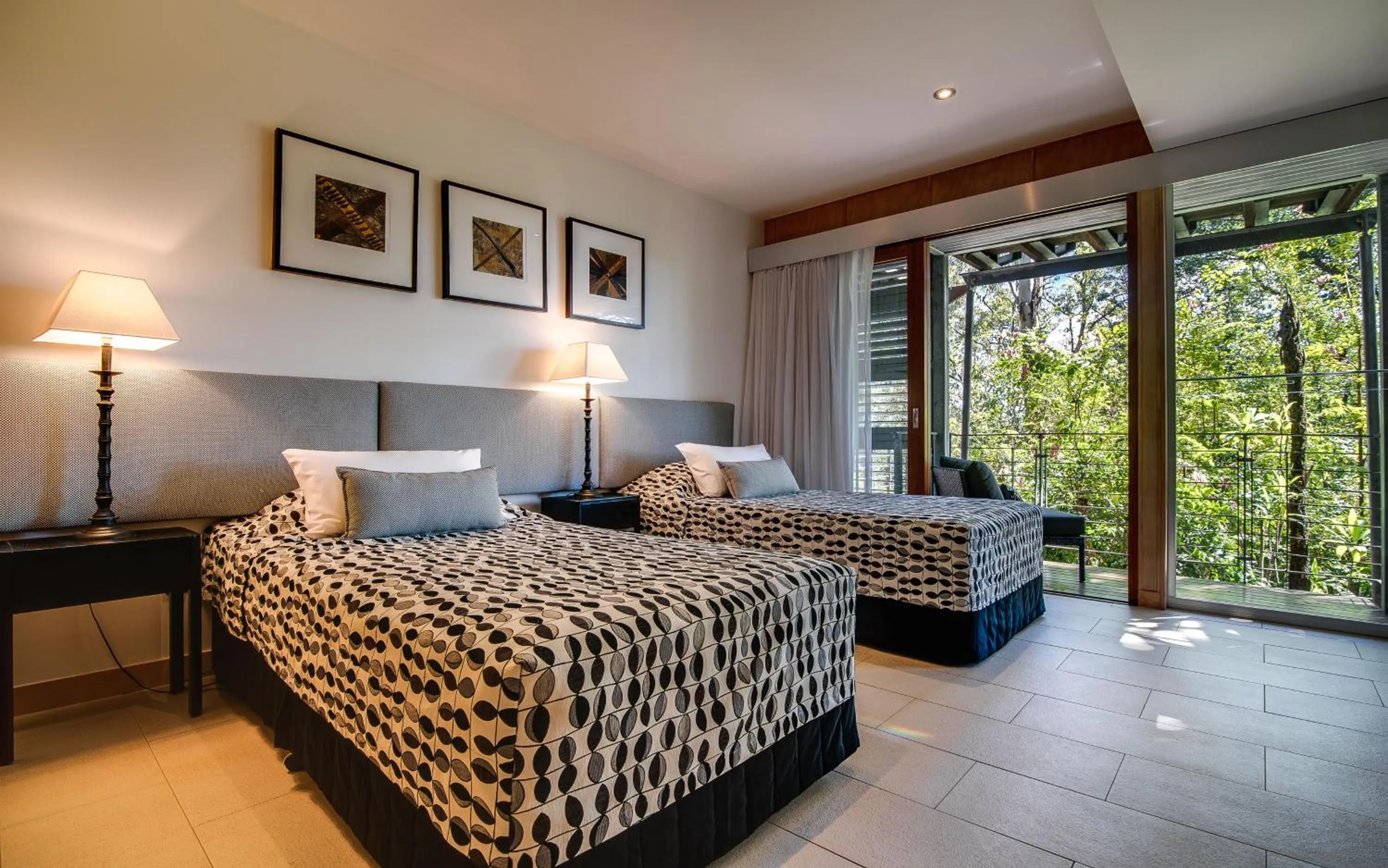 Balcony/Terrace, Bed in Noosa Residences