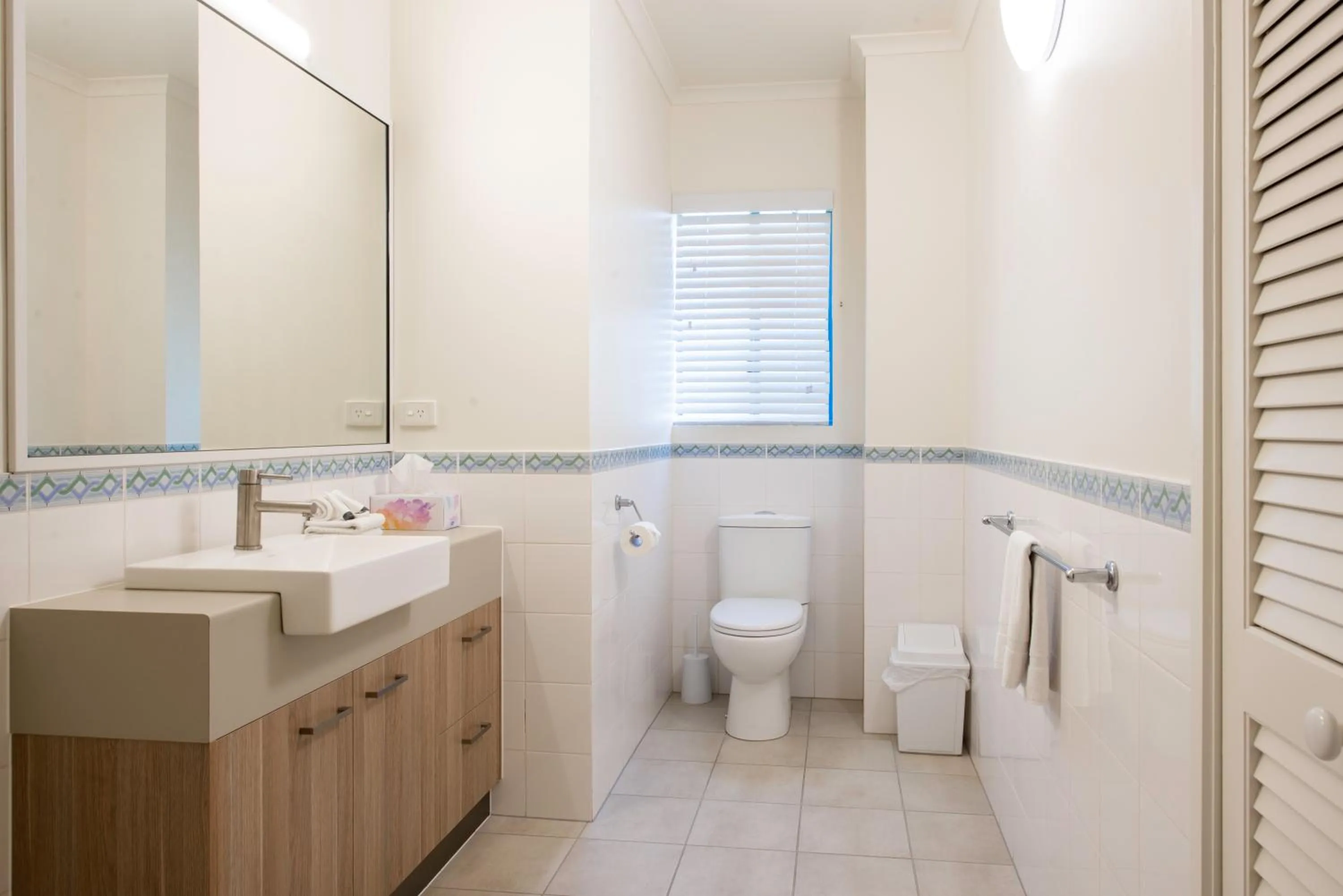 Bathroom in Coral Sea Vista Apartments