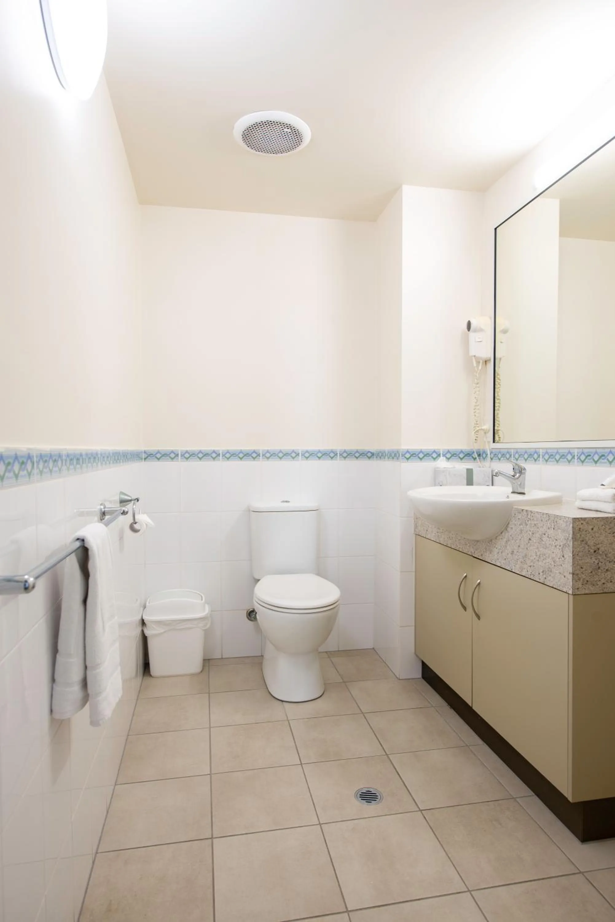 Toilet in Coral Sea Vista Apartments